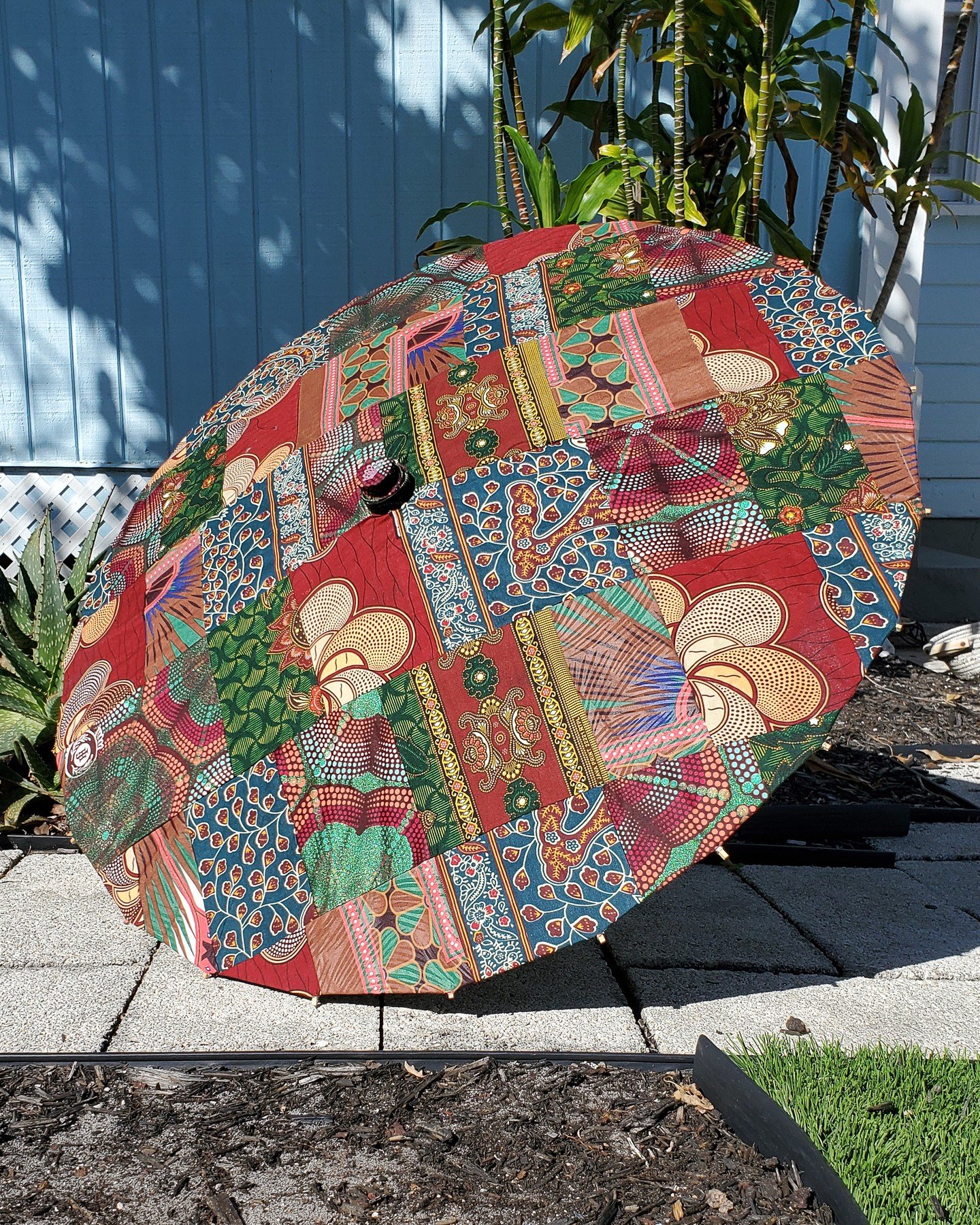 SOLD, $425

'Rhyolite' Medium (34&quot;) Bespoke Quilt Parasol
 

Rhyolite helps one better understand themselves and the complex universe around them. Energies full of strength, endurance, drive, and transformation flow from this stone, just like th
