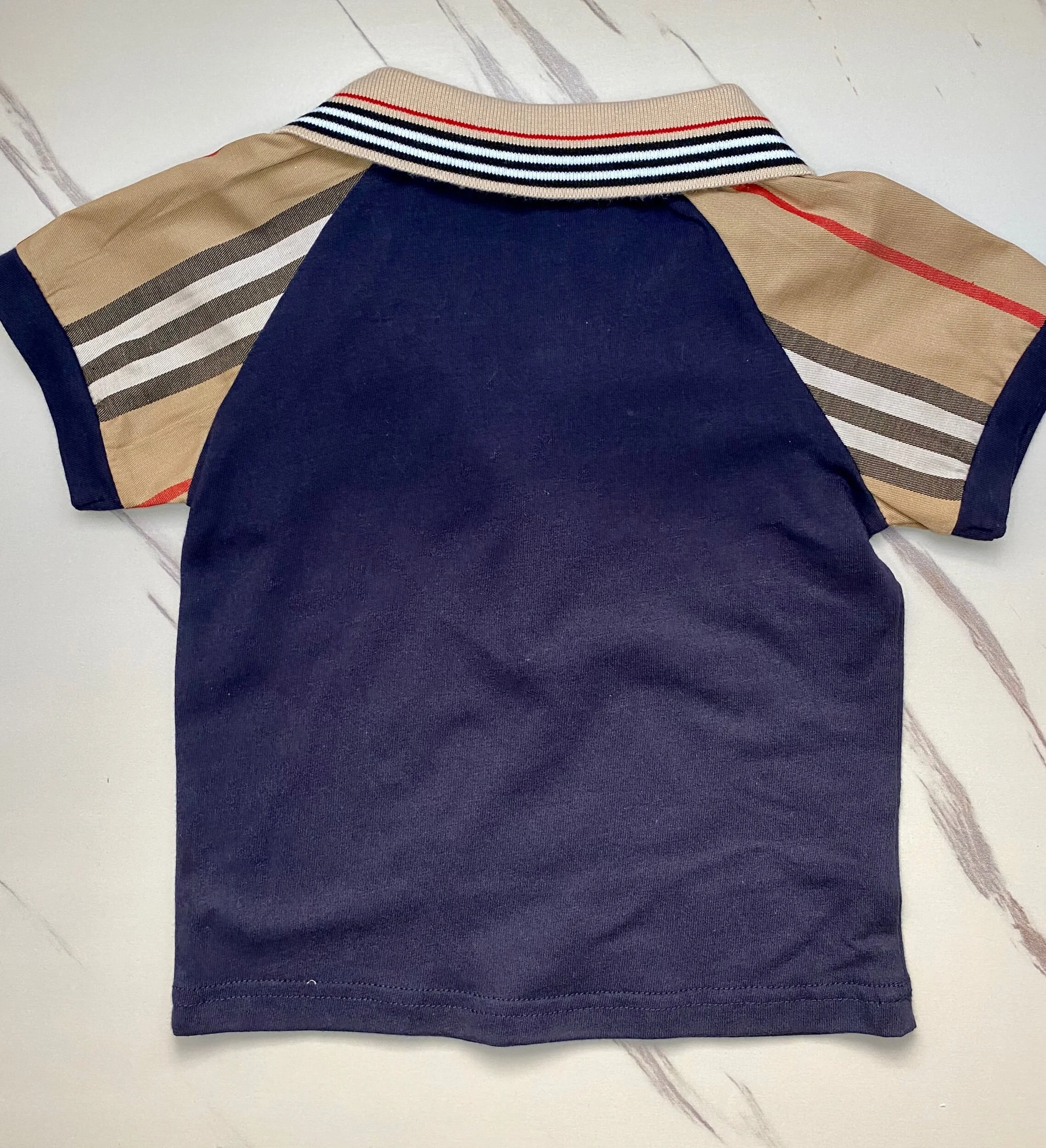 EBBAB626-01BC-4370-9C74-C84E9DEDF2CD