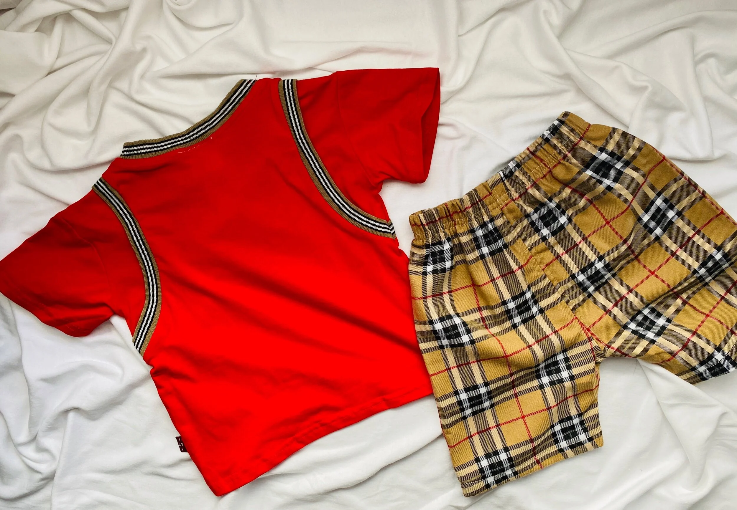 8742B466-0921-4646-BDAF-05ED5BA70398