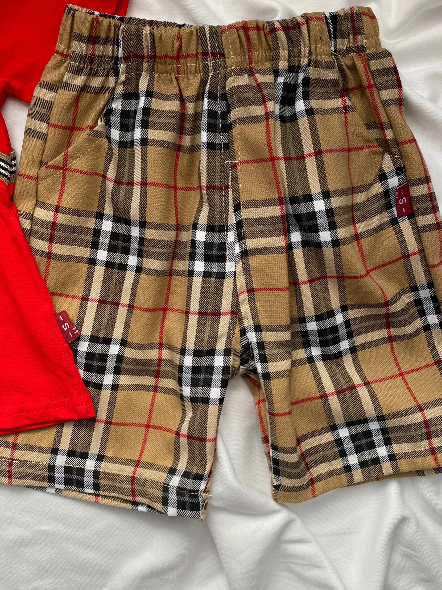 4CEBEF6C-0677-4EF4-B6F6-1EB38445191F