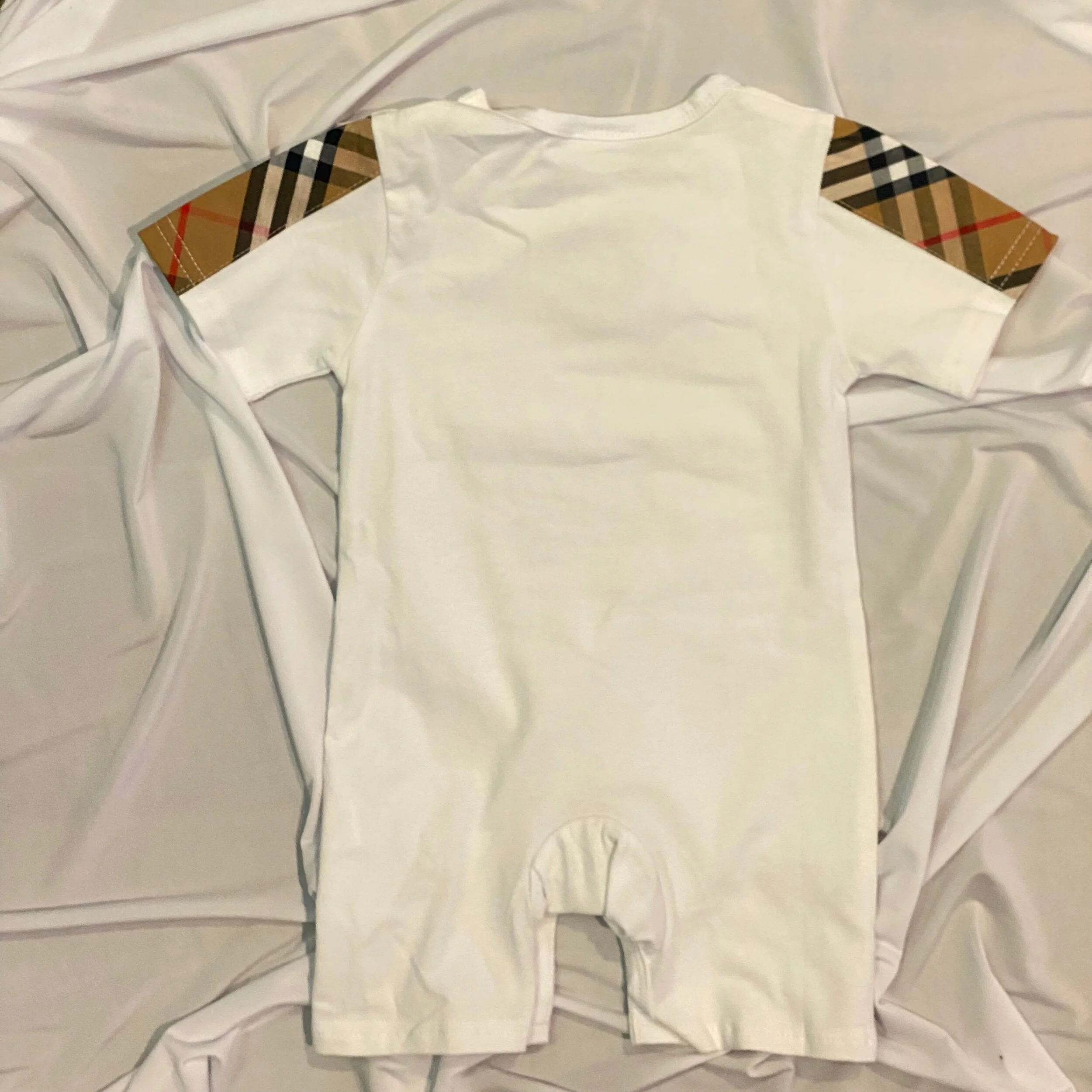 11C154A9-F640-4173-913B-4D86E739ECEE