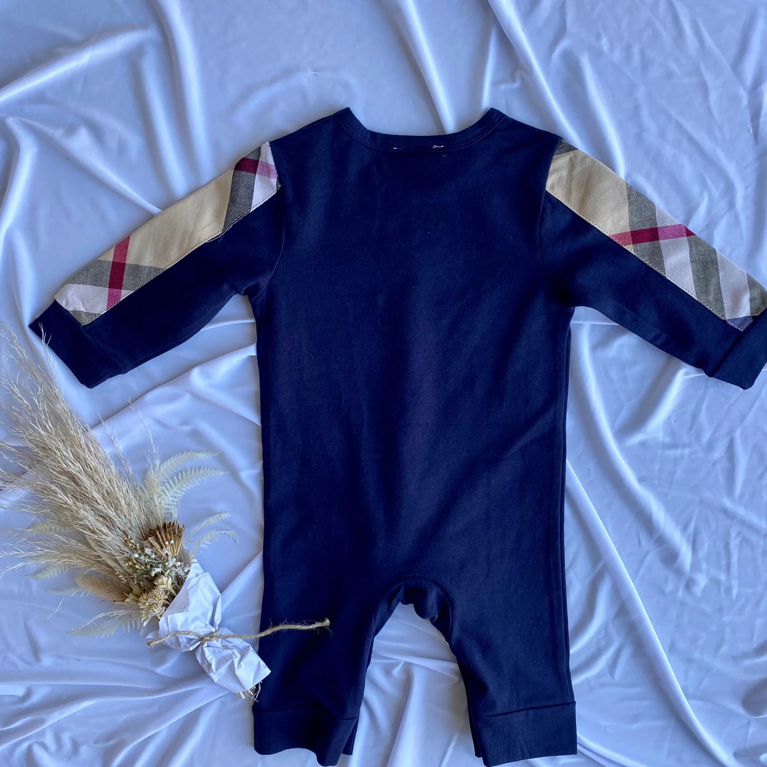 BCEE2008-2F51-43BD-8DE4-AFA1C15802EB