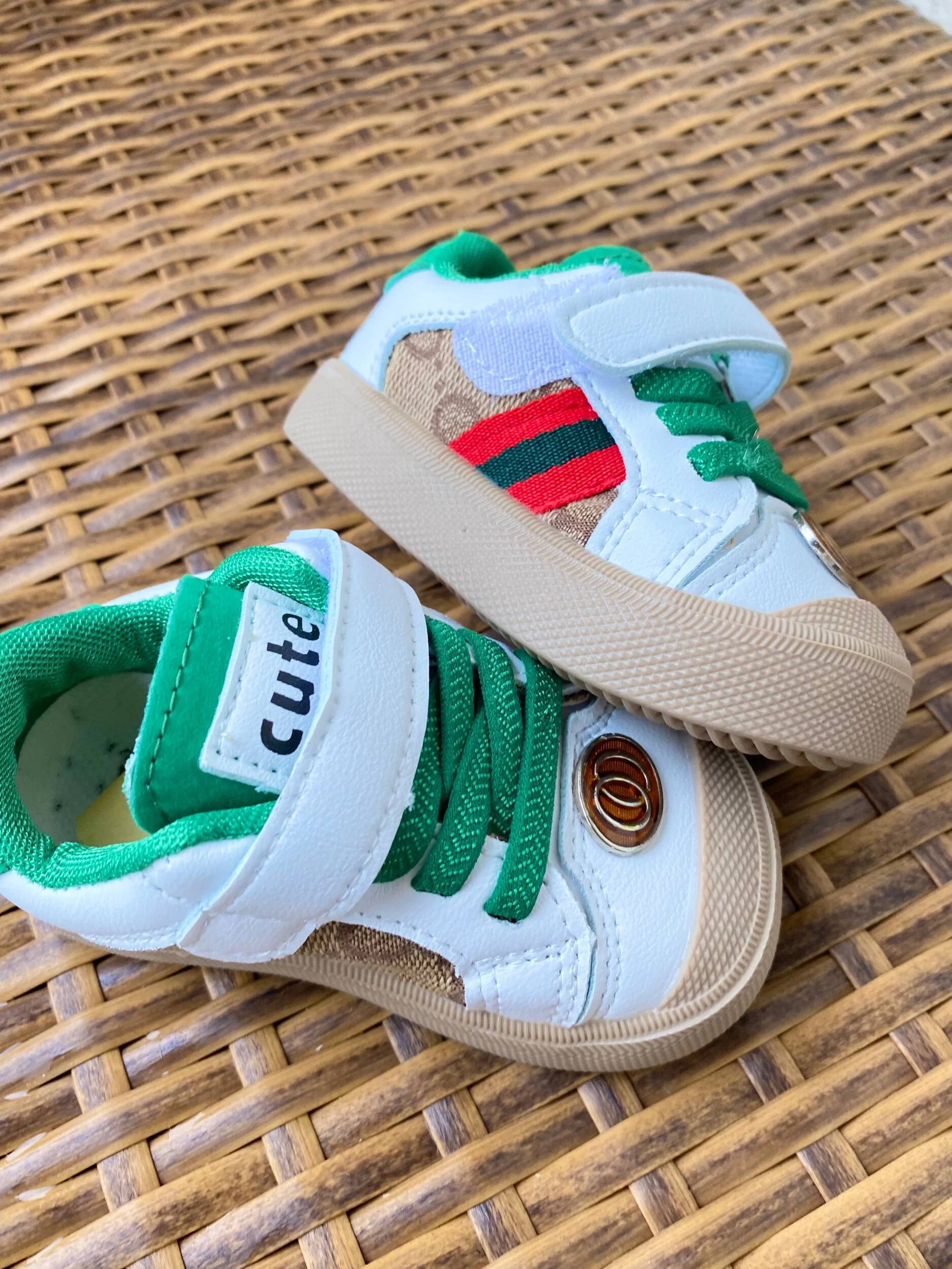 4ECD1790-F9D8-4370-B587-93C23433F278