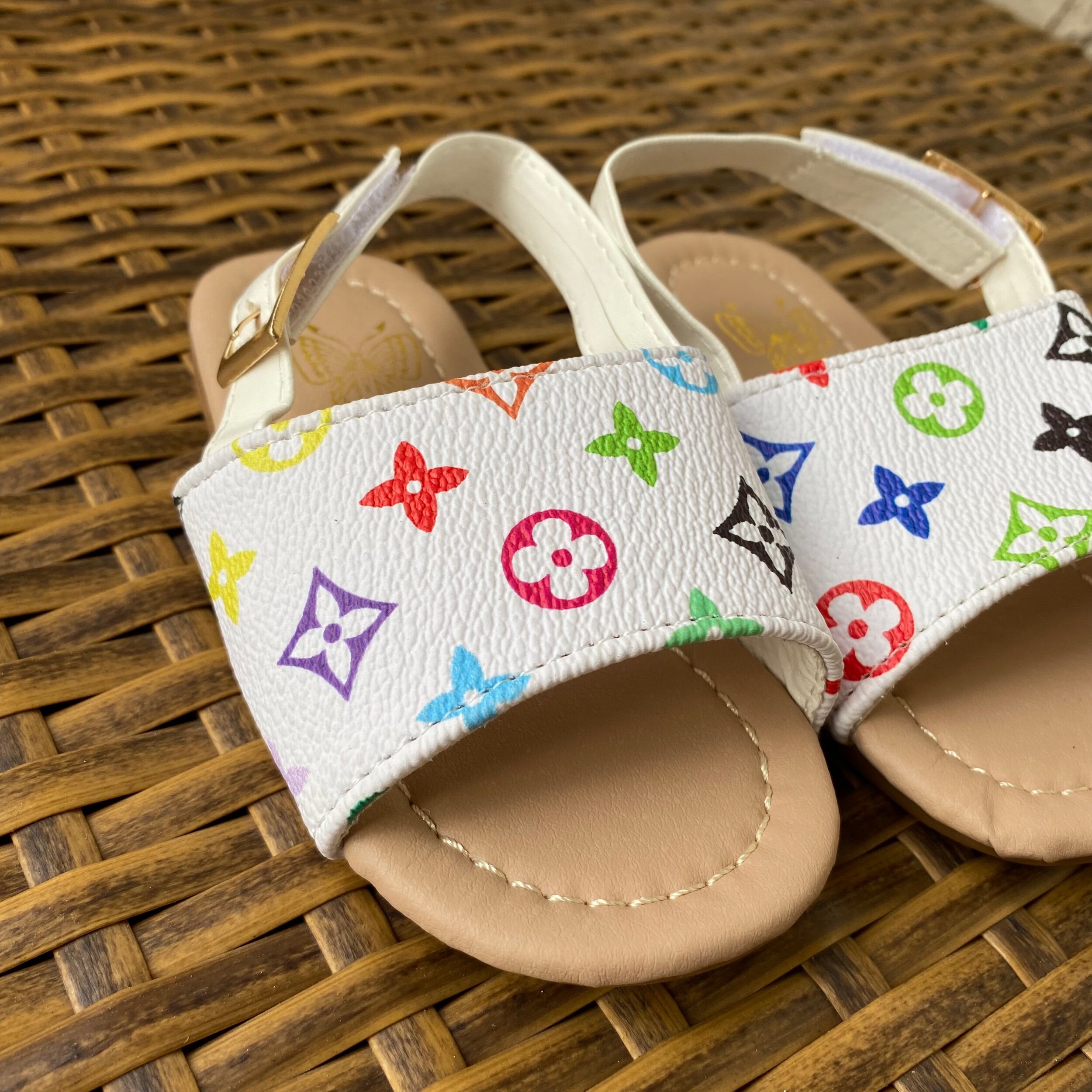 92E5684B-73F0-469A-97F8-E371BC634365