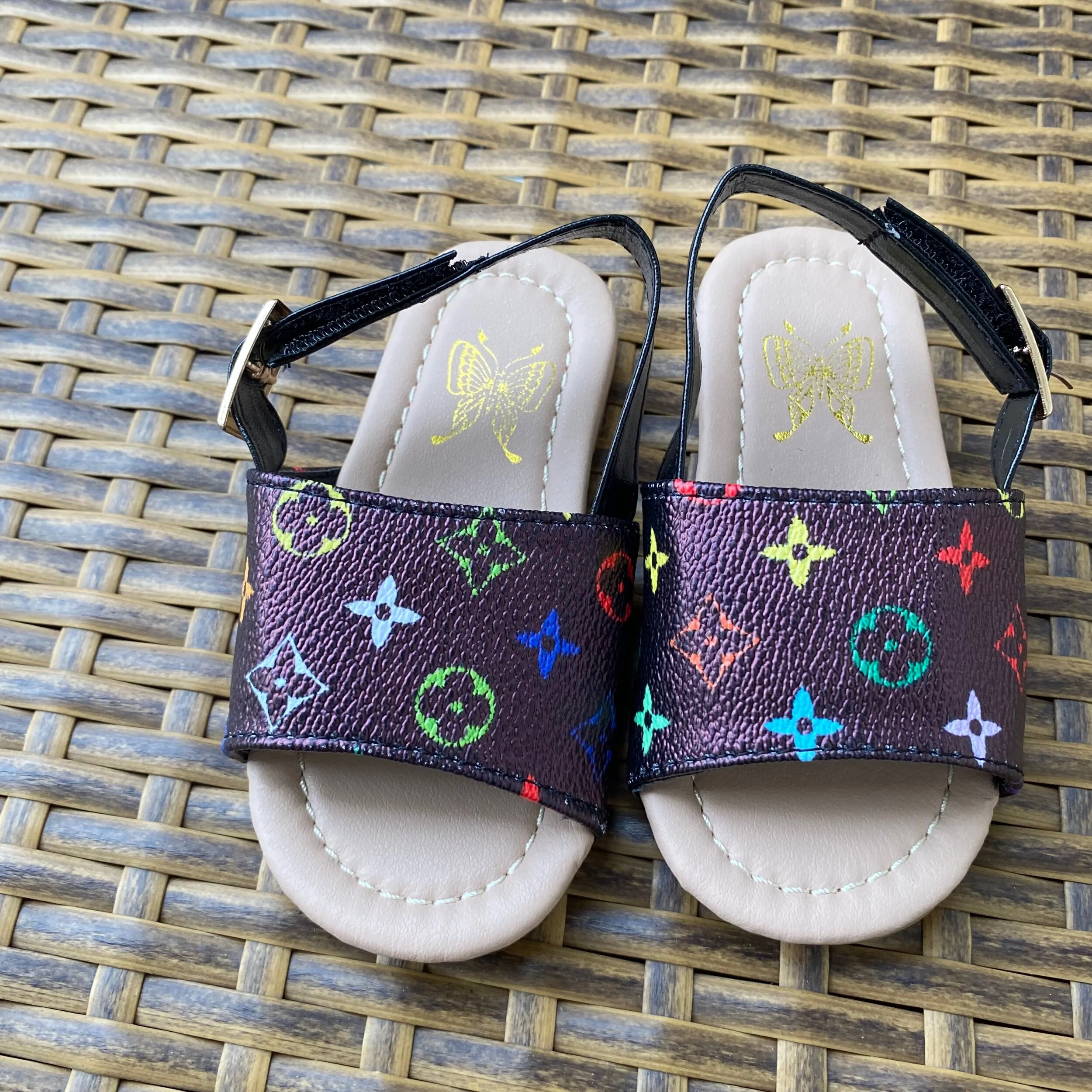 D5FA020C-5996-4803-8117-71EE1E9761AB