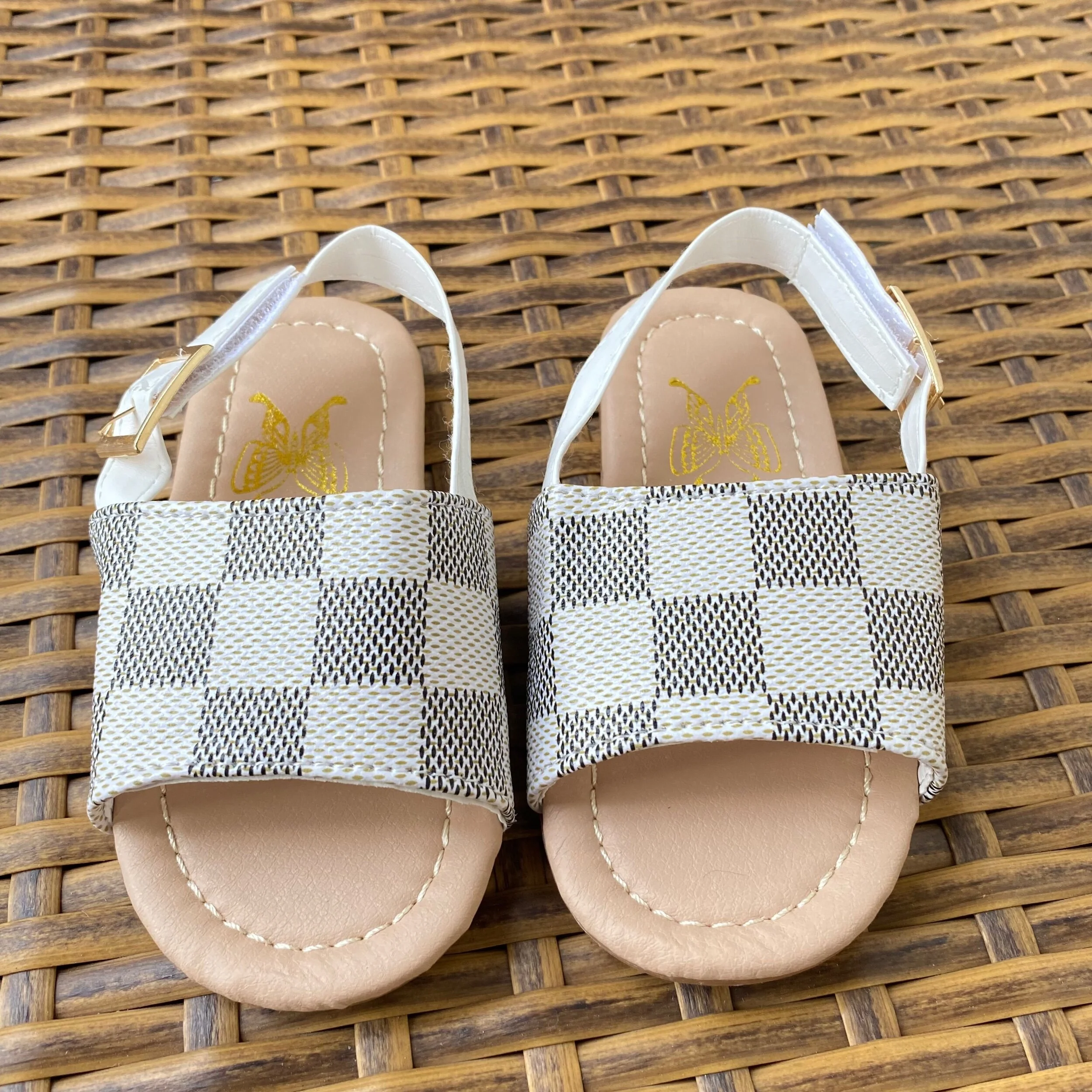 E9191BEE-55E9-47B7-A95E-C013CE30430A