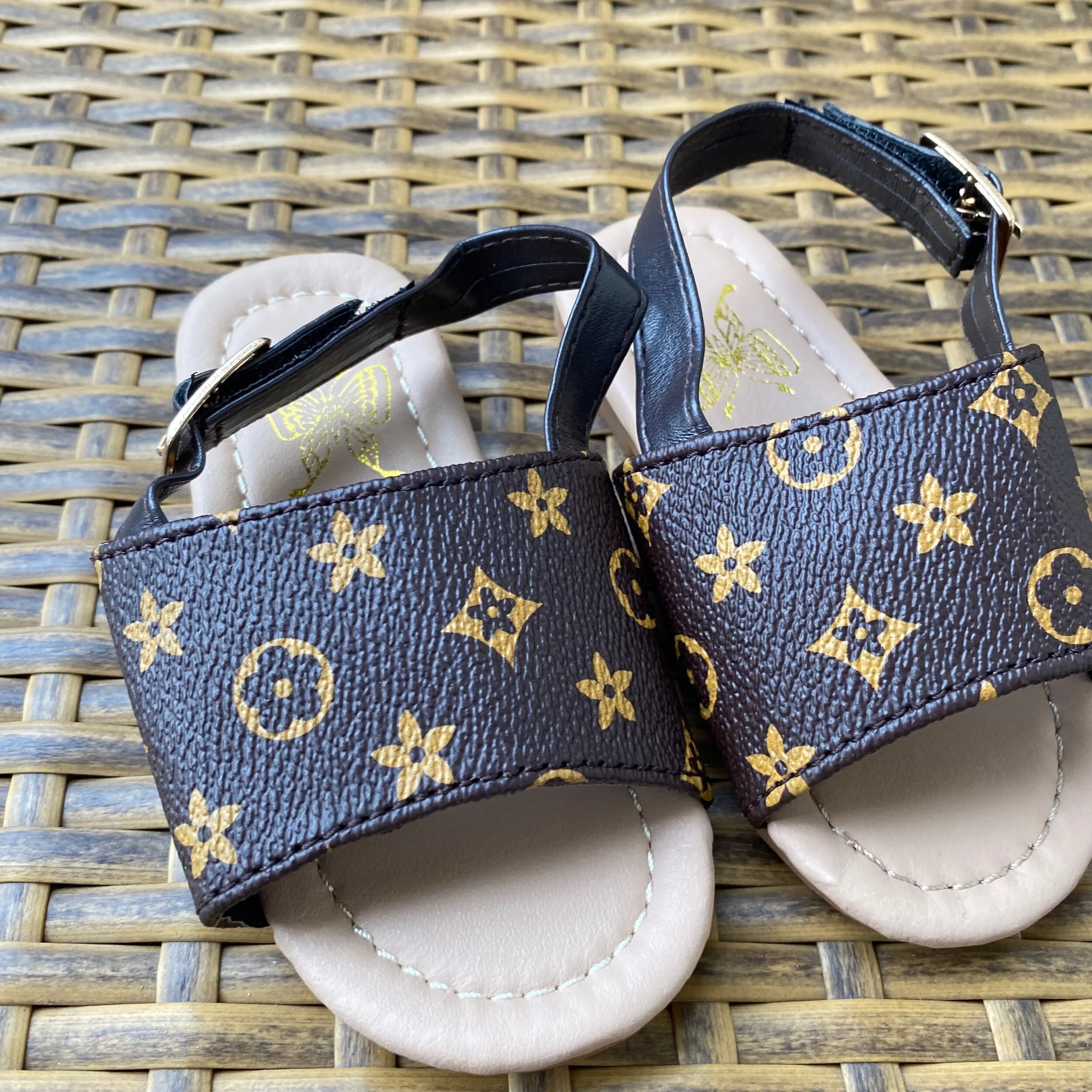 A1C888AF-6B26-46BE-A132-AAB3619A632F