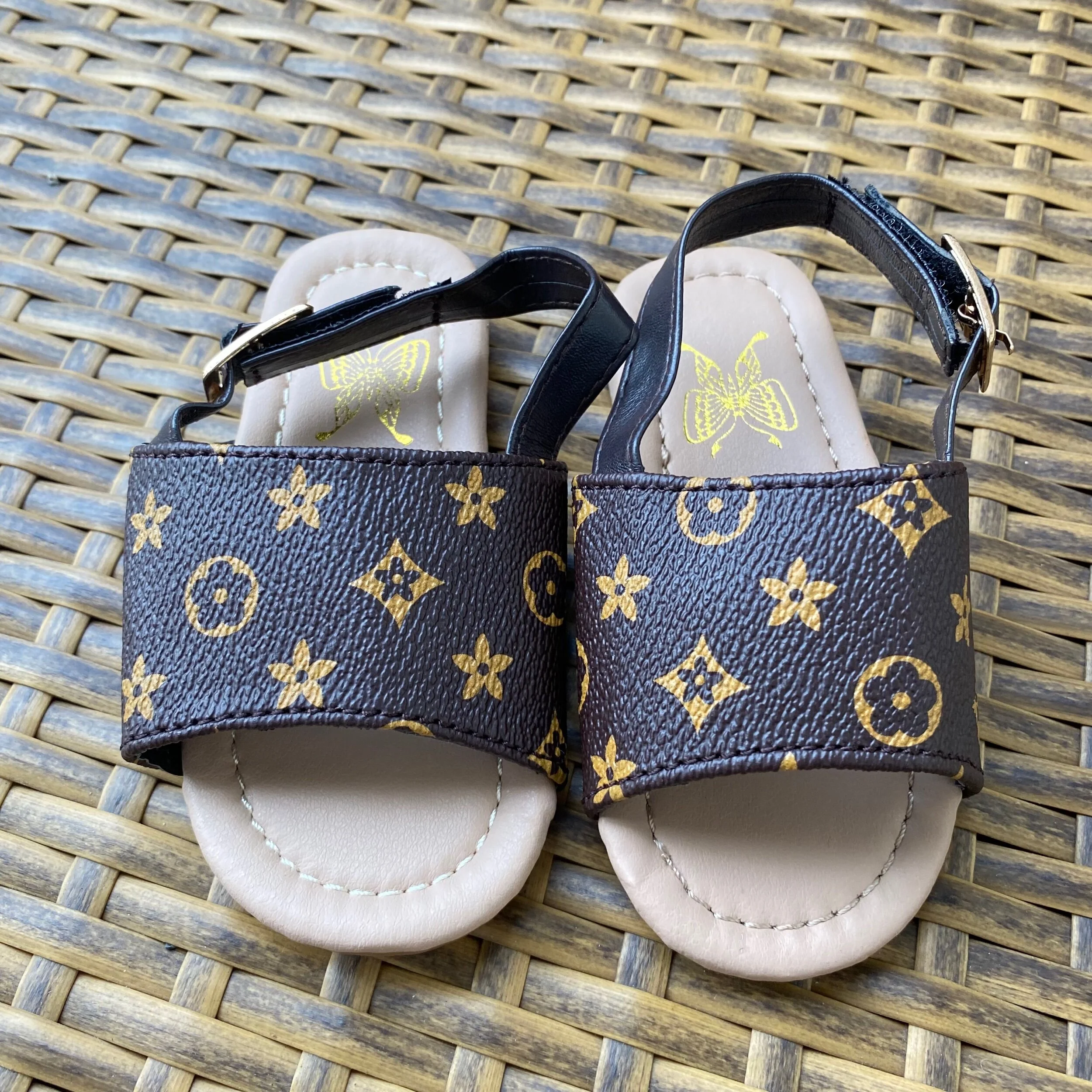 5084F5FE-DD8B-4E61-A0BC-D4D5BA65D071