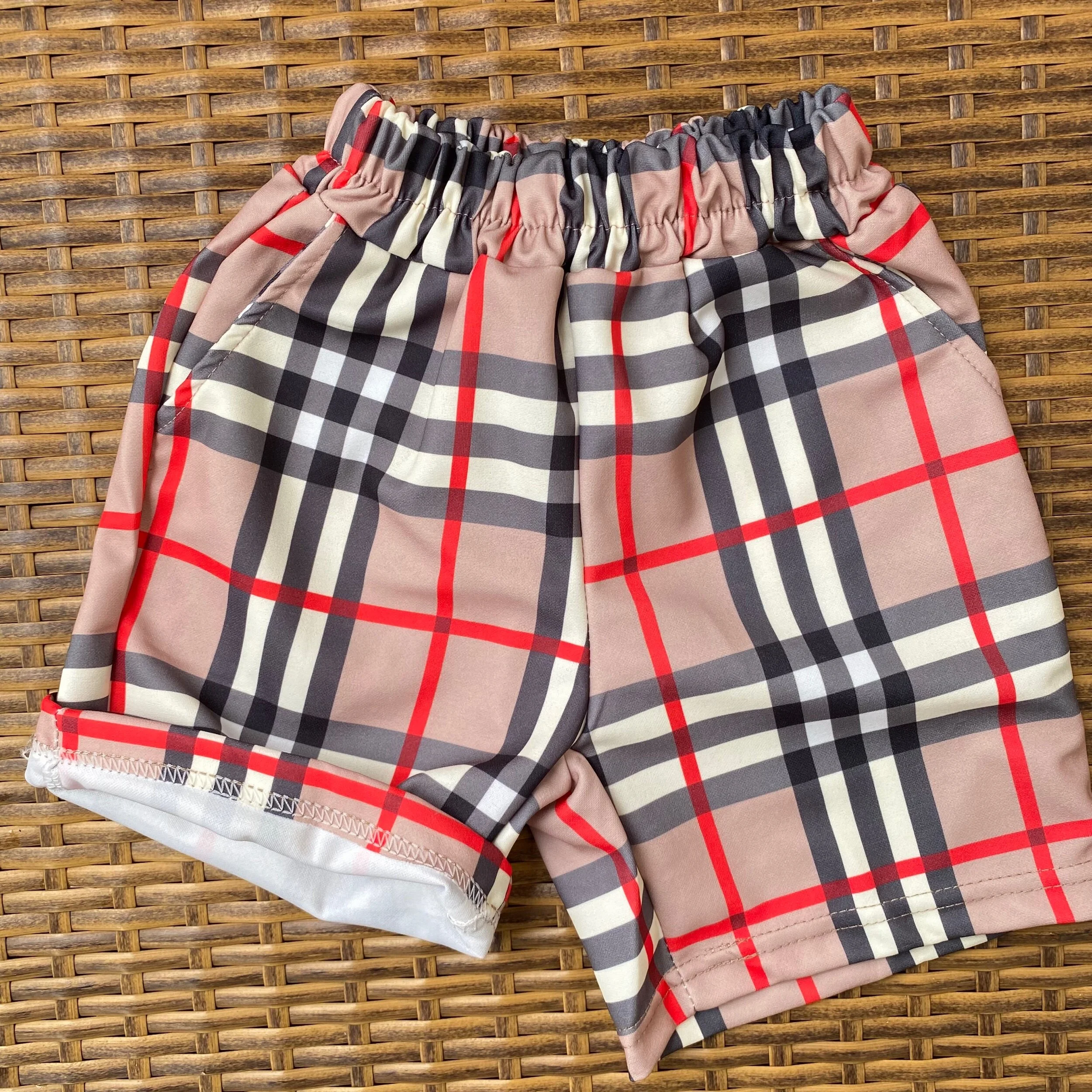 90D17B21-9702-4A17-84A2-959C975A5E0E