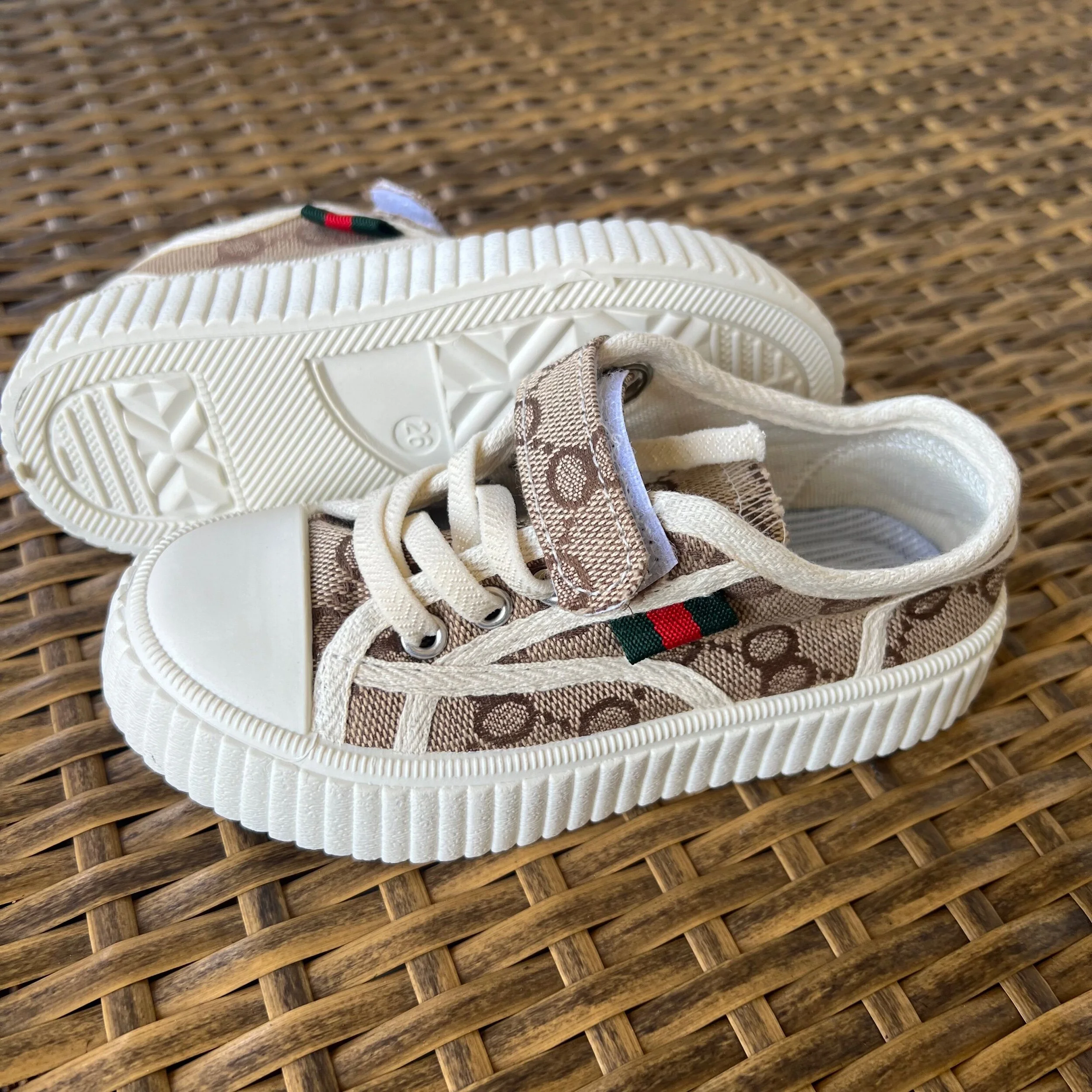 311A28A8-3BA8-4BF6-B658-7C4BE9A12B52