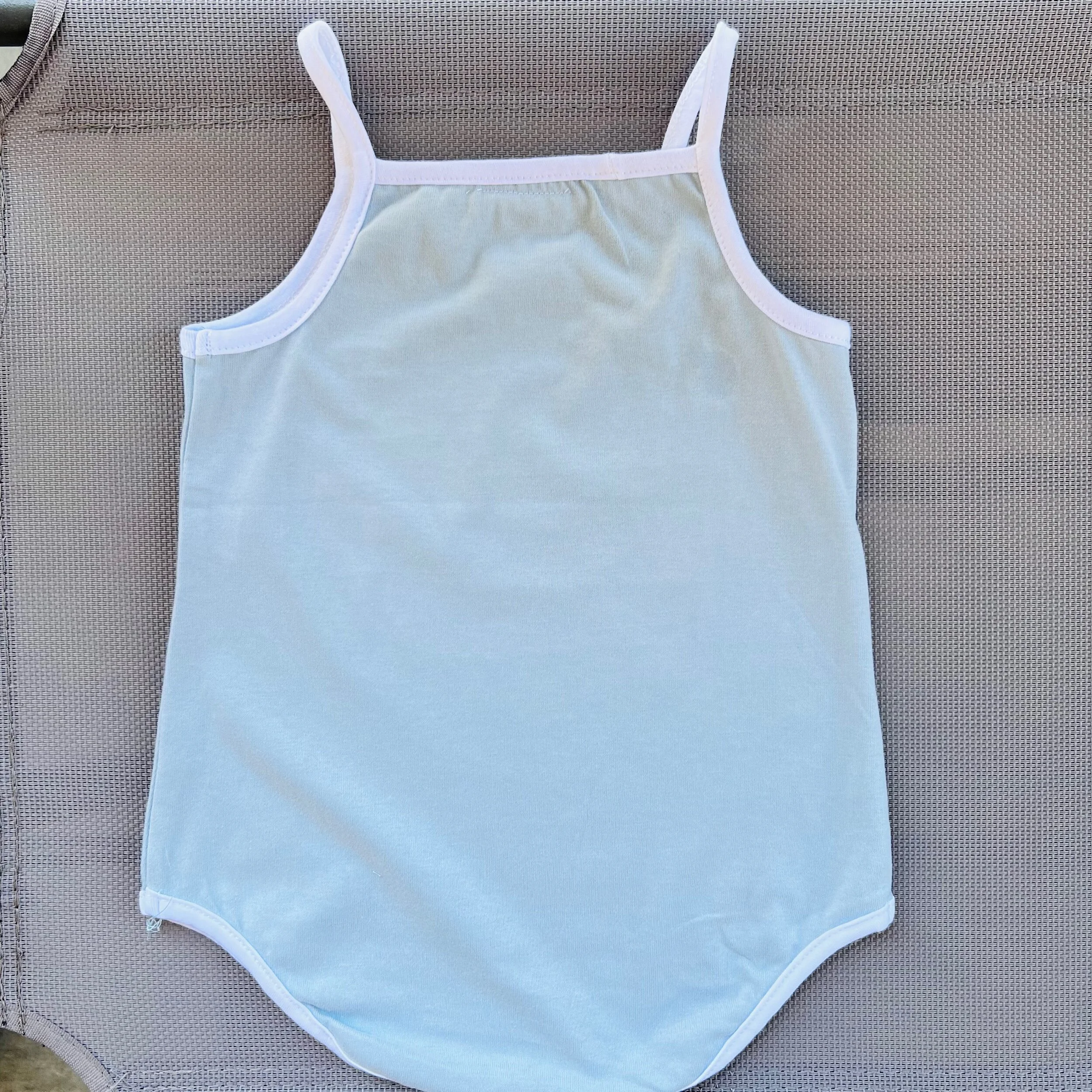 FEE6F1C5-96C1-46C8-BFA1-7A293E076277