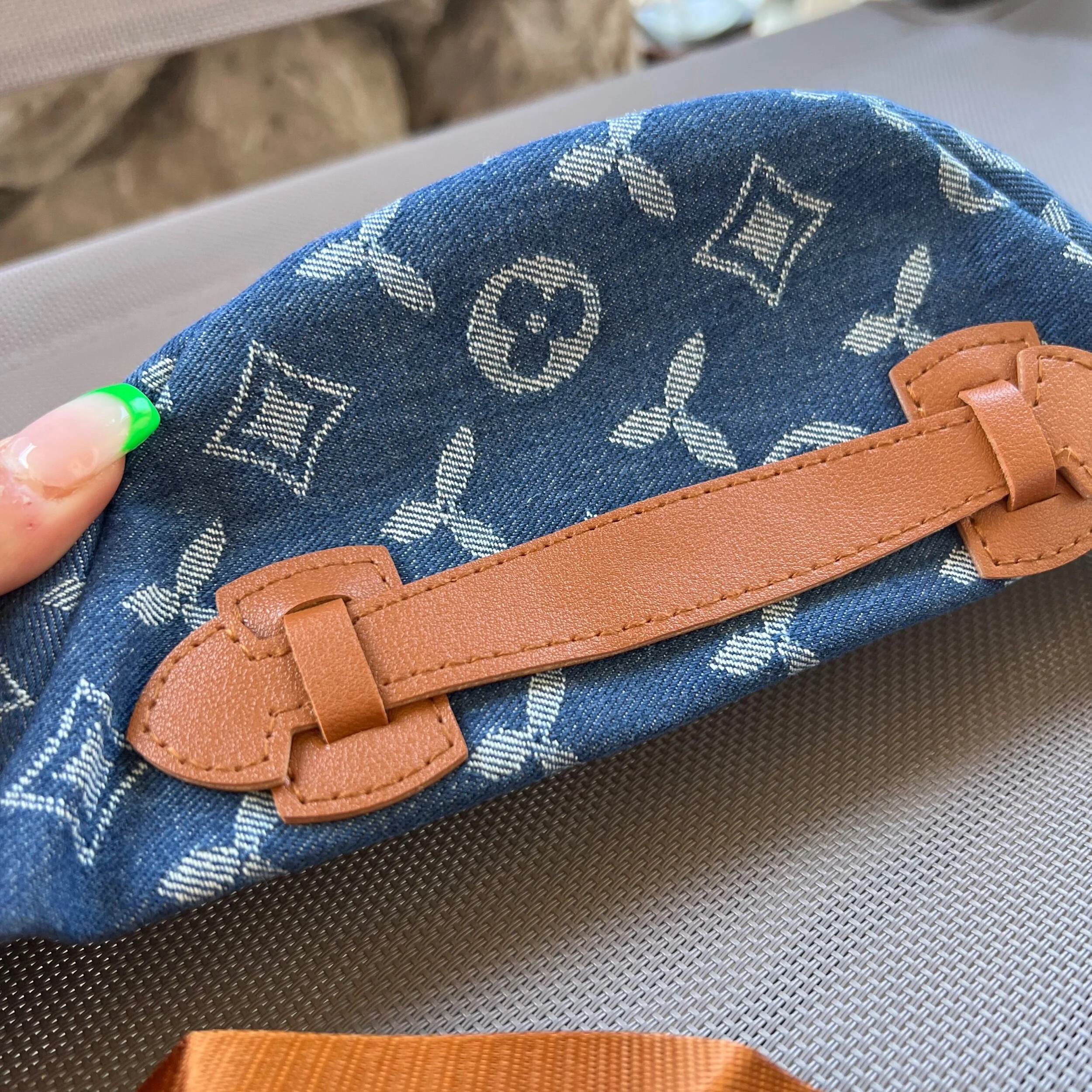 243E4AC9-0FC6-48A3-94CD-8454DBB24920