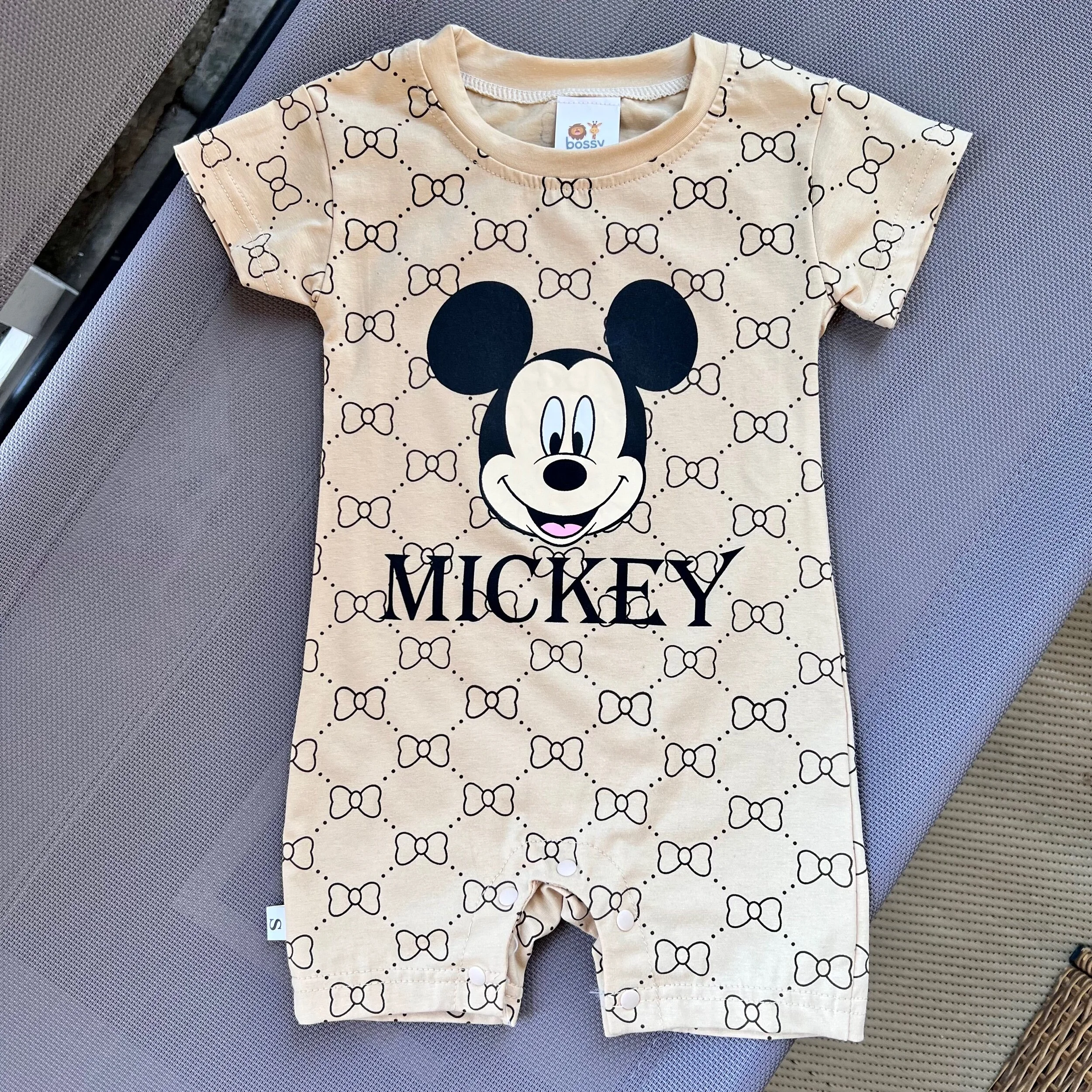 FFAFD3A1-94F7-441B-B415-383E7BF27E97