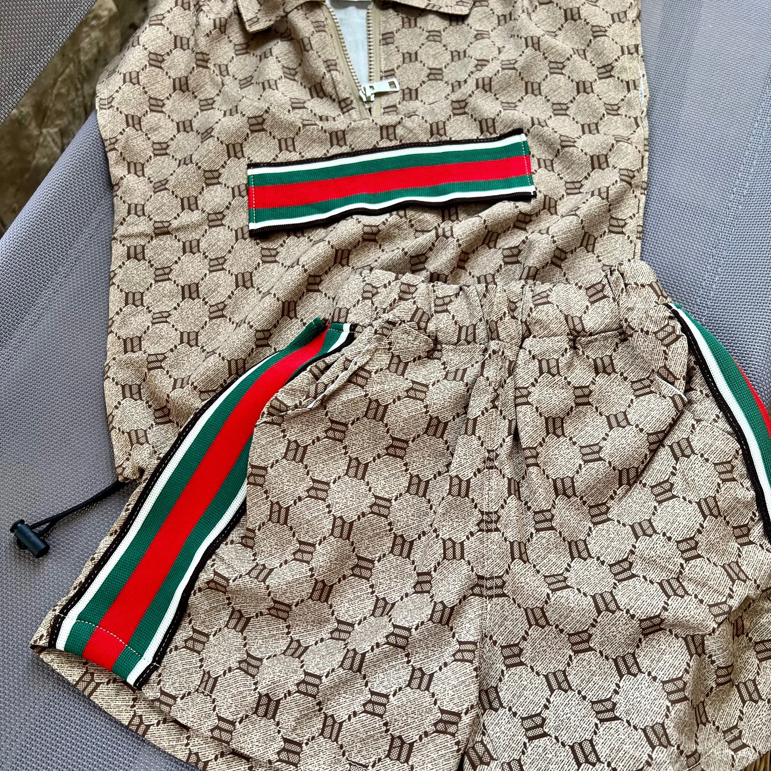 F203F50D-5E06-46DE-9594-06EC6D9A5B1B