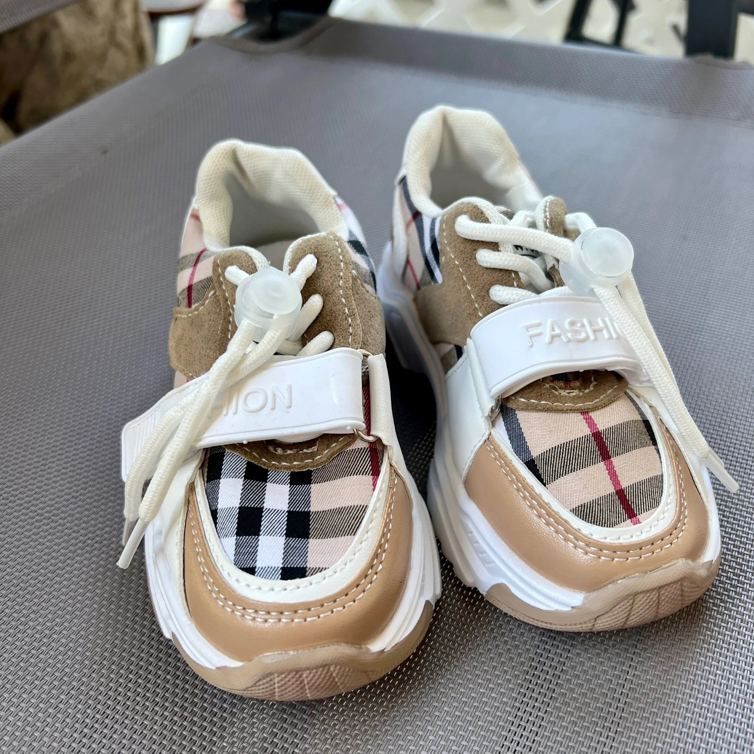 7C2FECD9-21F1-40AA-AC6B-B7BEE131E3DB