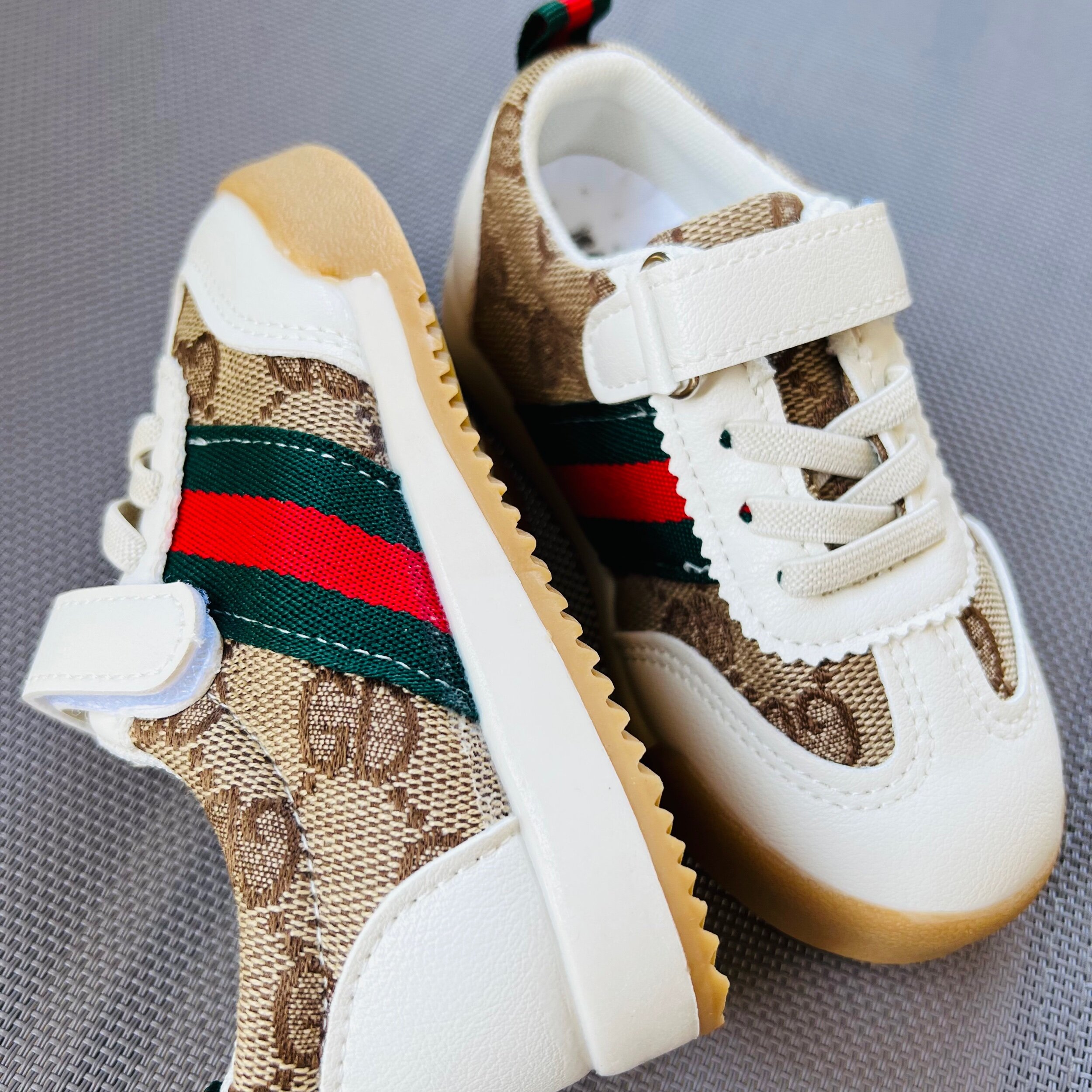 A7D4E251-BD58-4112-8103-123213A9F08A