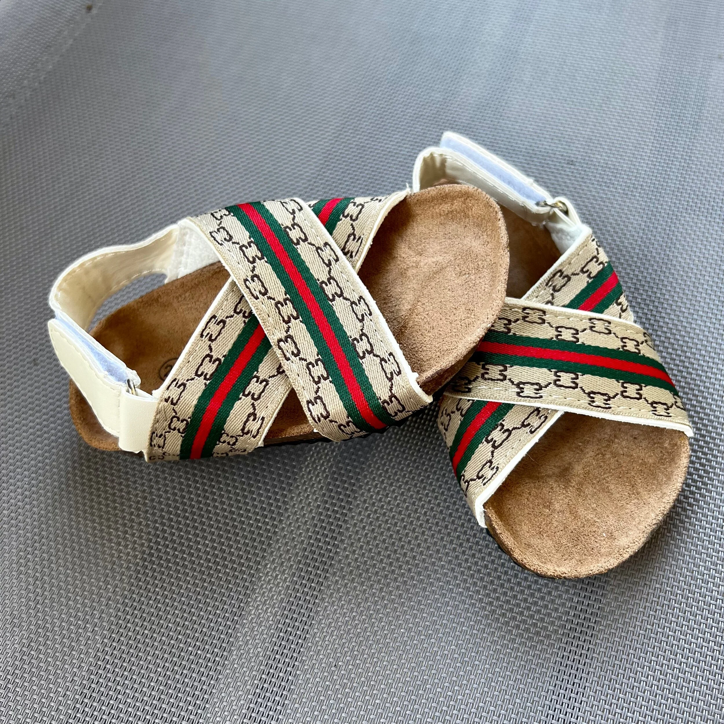 E30D7CA4-9C0A-473C-9F7B-8EF2527E3EC9