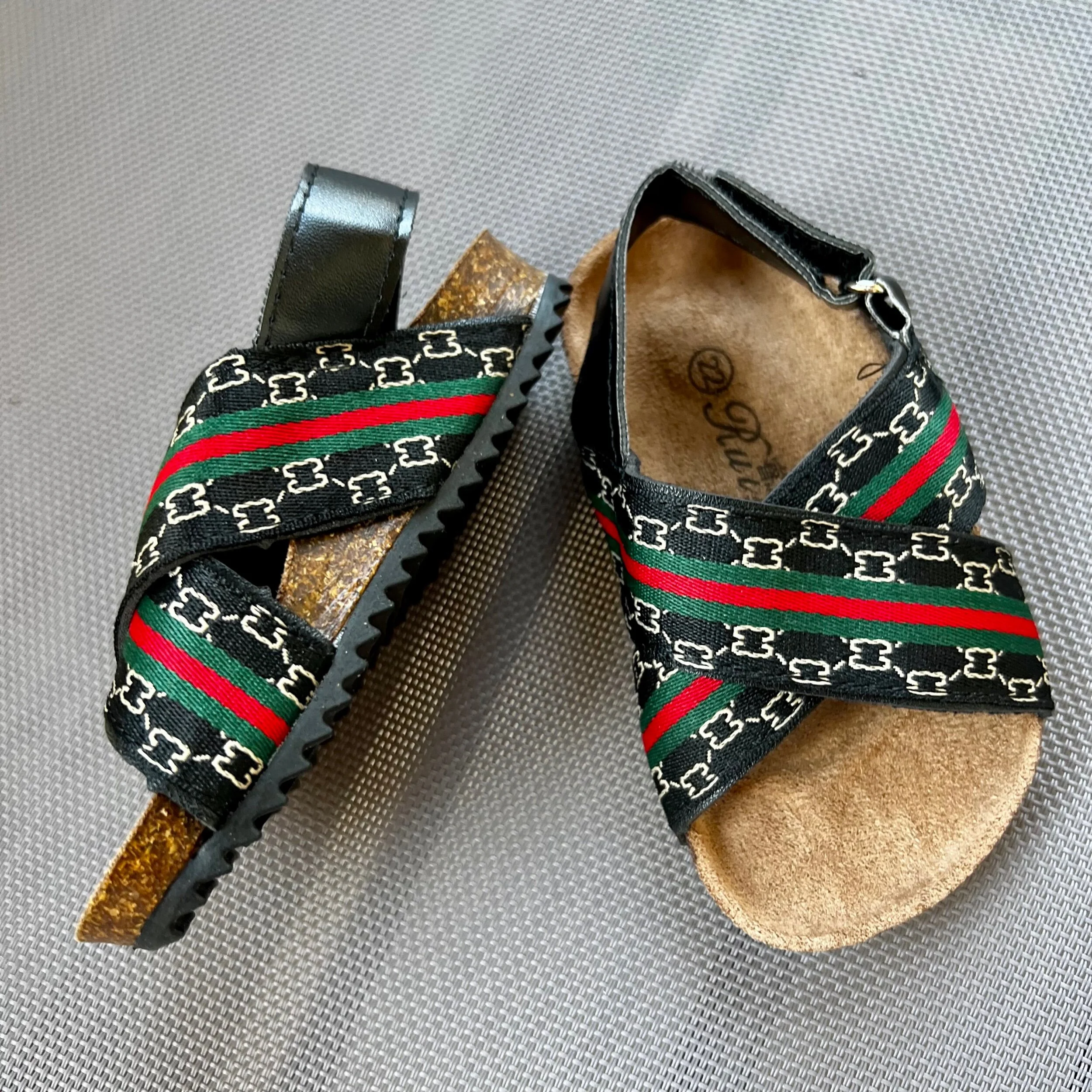 A7819F48-5FF6-47AE-8010-AE7F7D8DB3A6