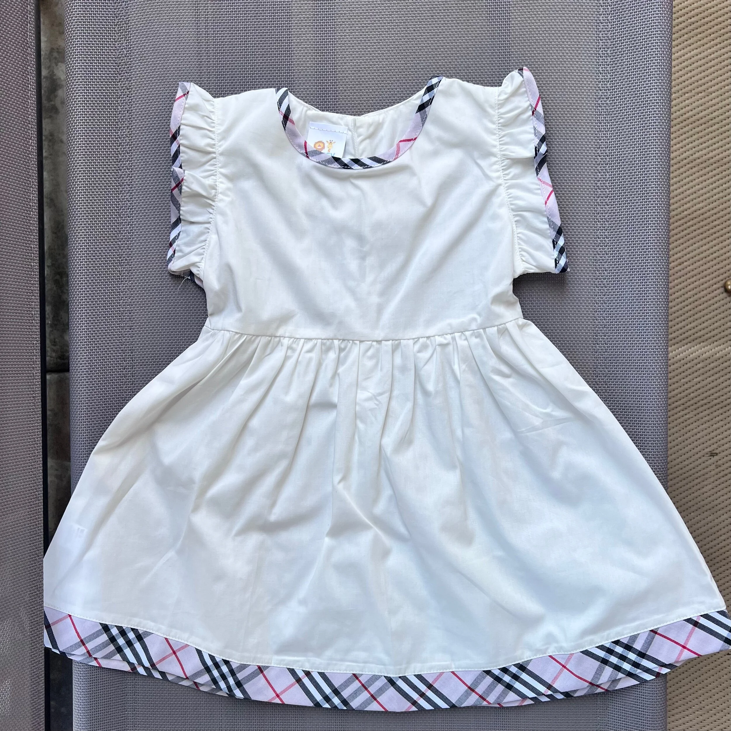 C0CB02F7-F414-46BA-AC05-82C08FDB21C2