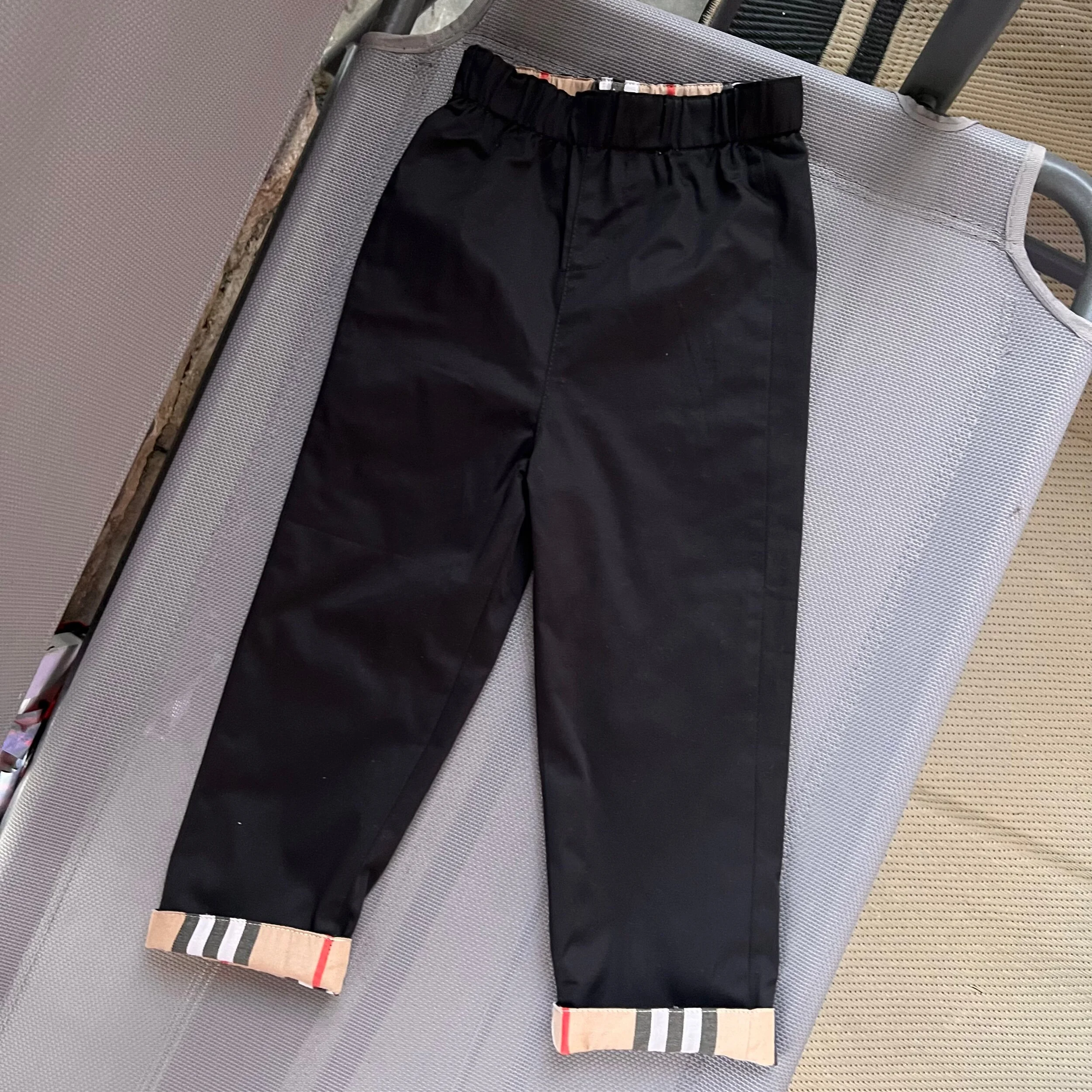 ABE2C20B-1F0D-4CDC-9DE8-643F632E9C74