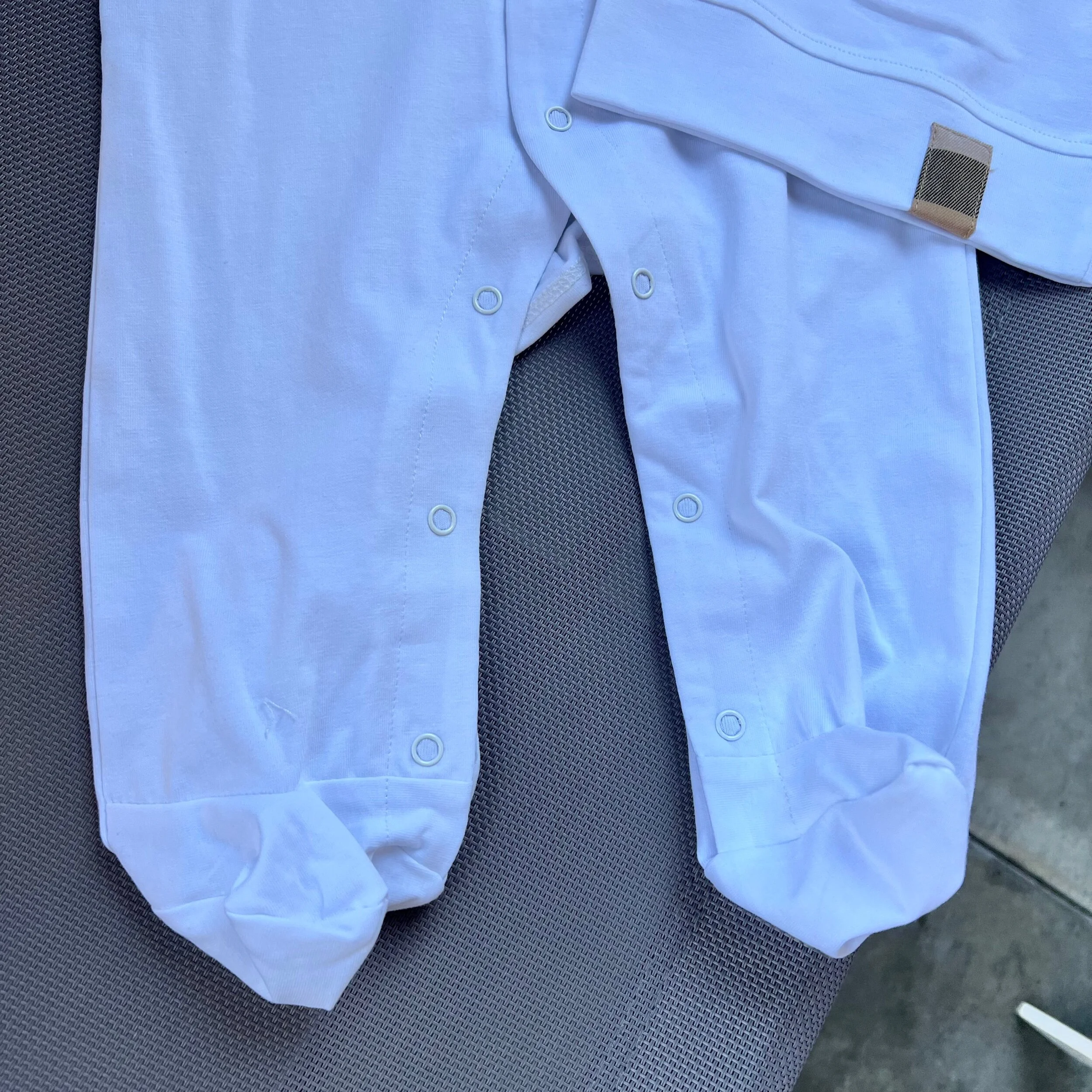 C2DA41AF-BAB4-4D3A-B1A1-476314037EEE