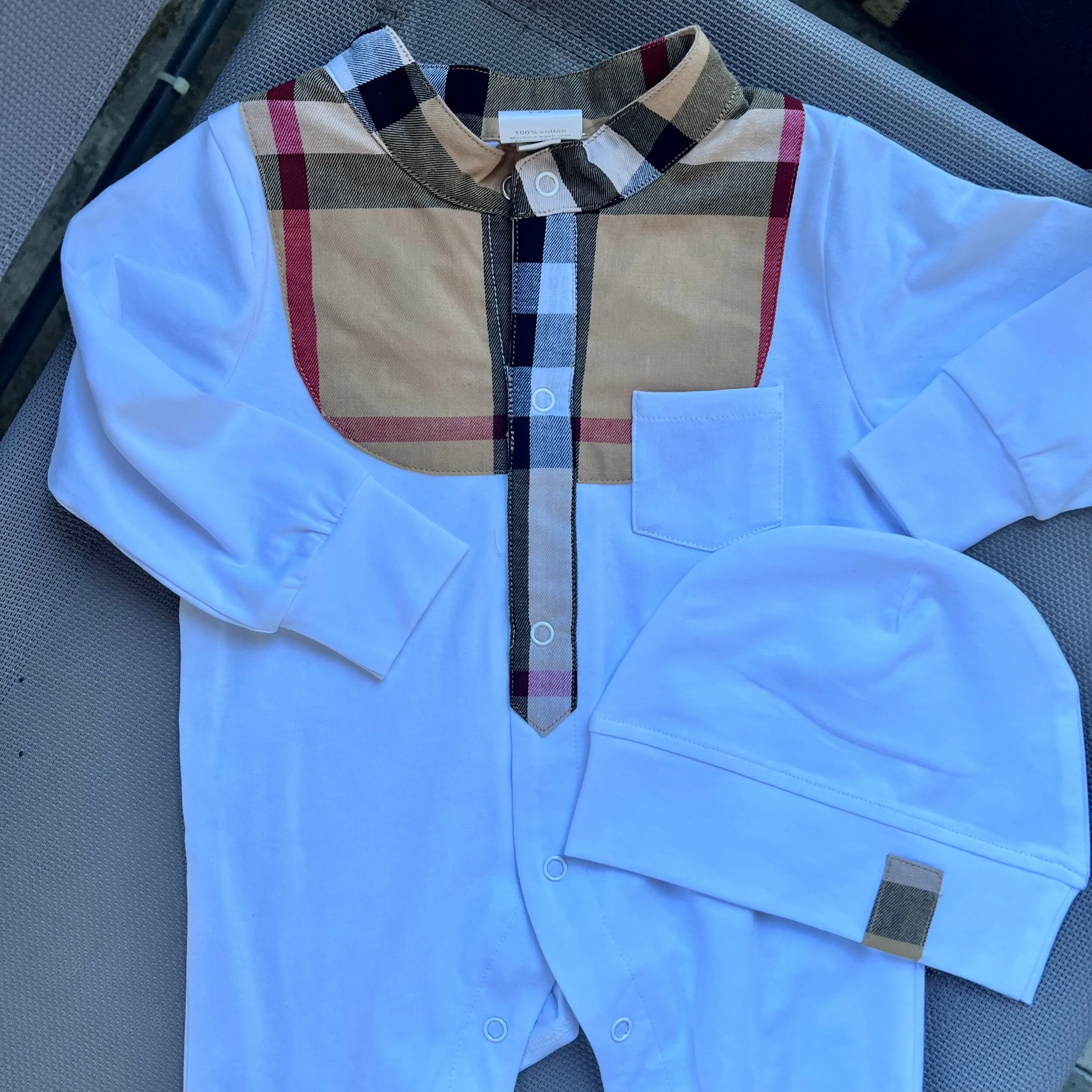 89ADFE93-09E6-465F-9652-C02680598BC3