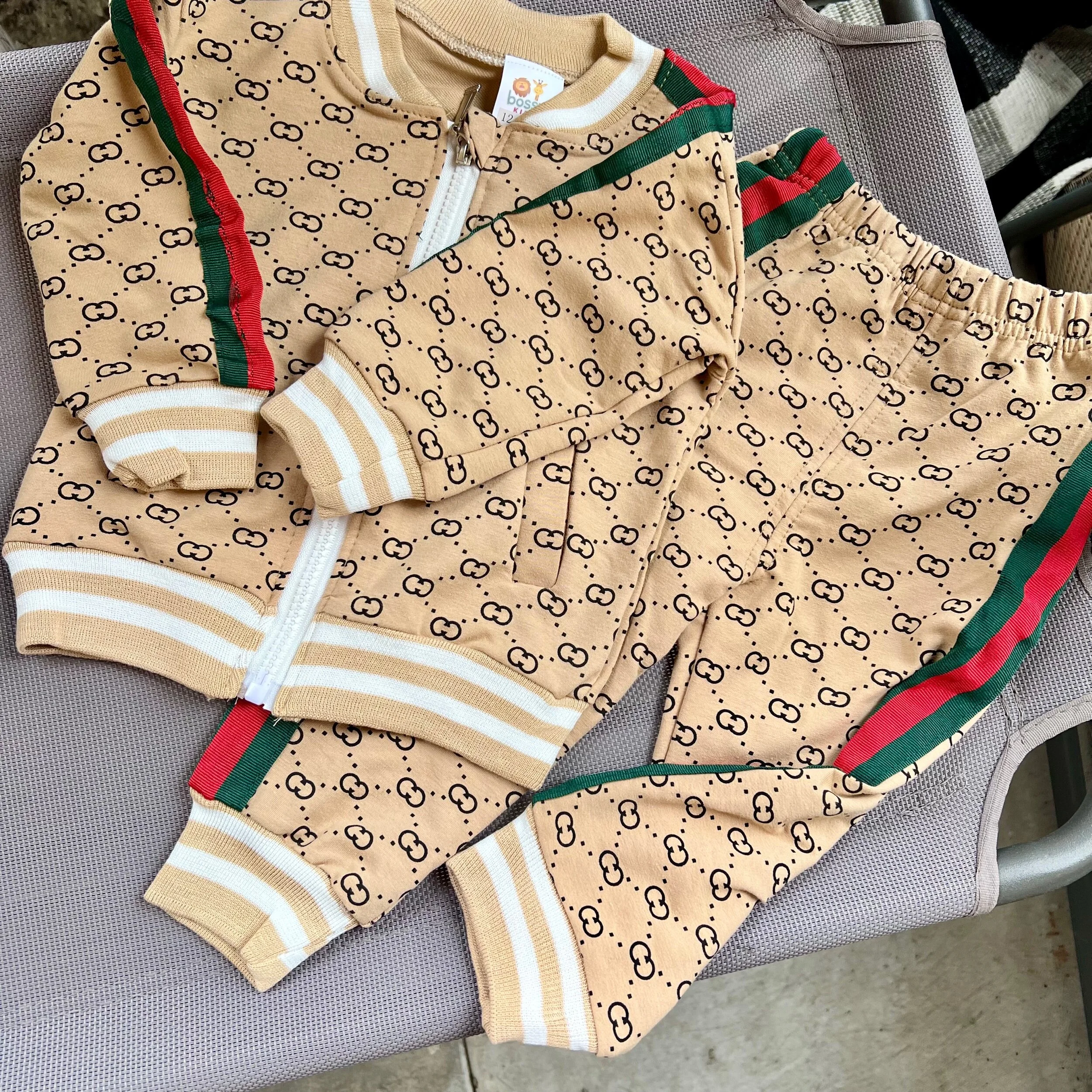 487690DB-F51A-41FC-AD78-1EB04705082A