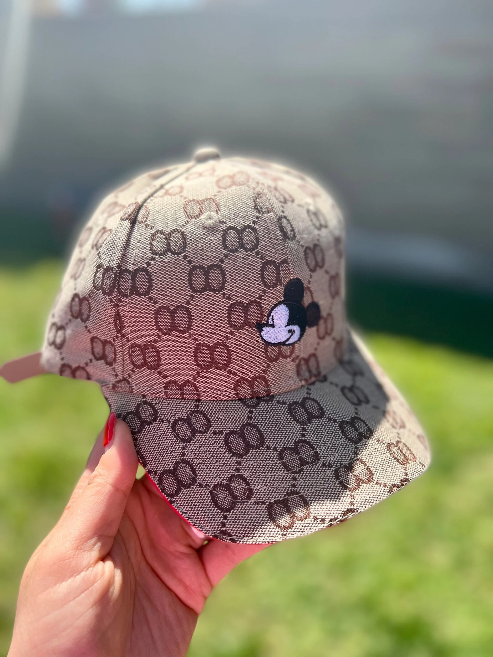 814BAA8D-DDD7-4B49-88EC-7DBD3529F1F7