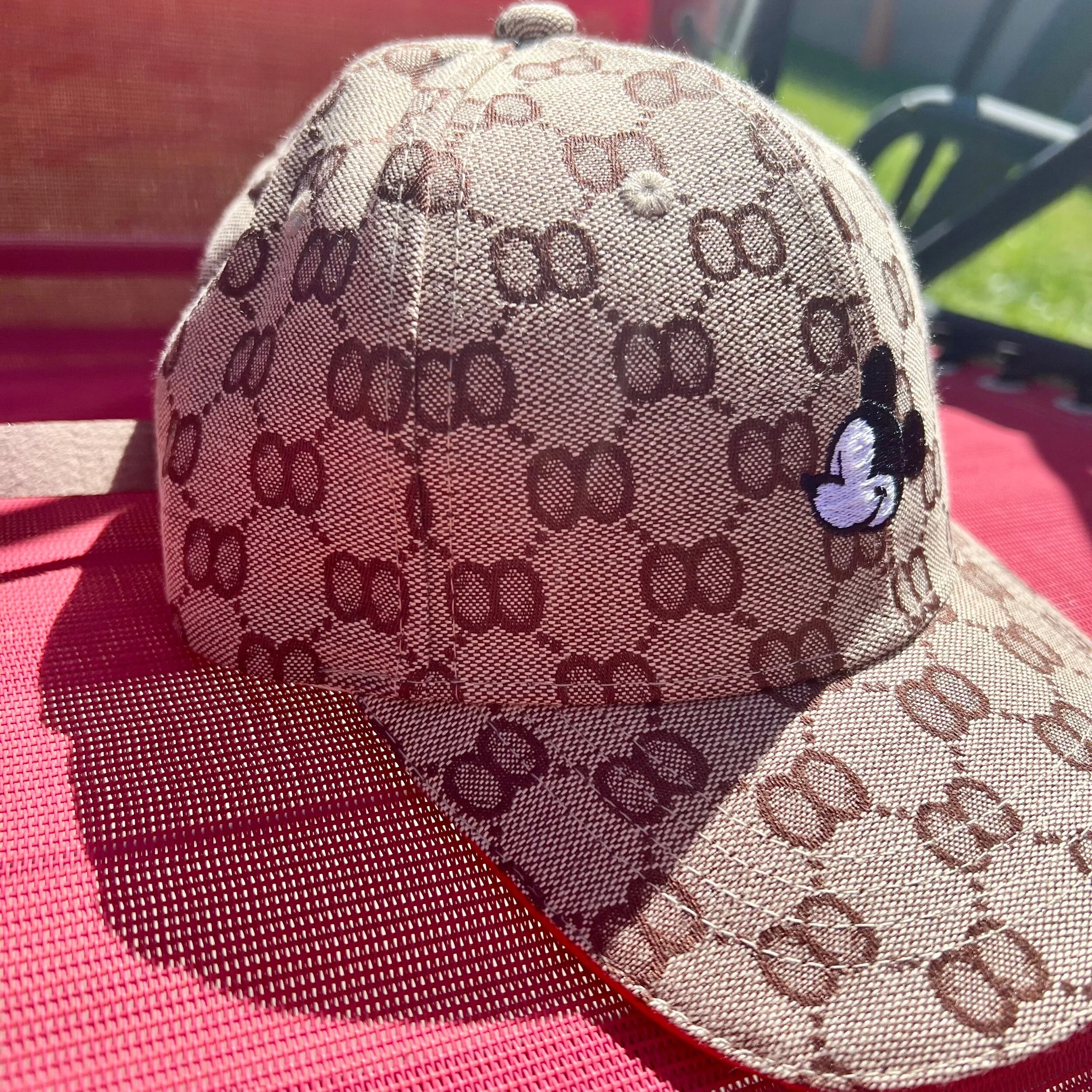 1D9E6197-2AF6-411B-8664-6AAFDC7EA2CF