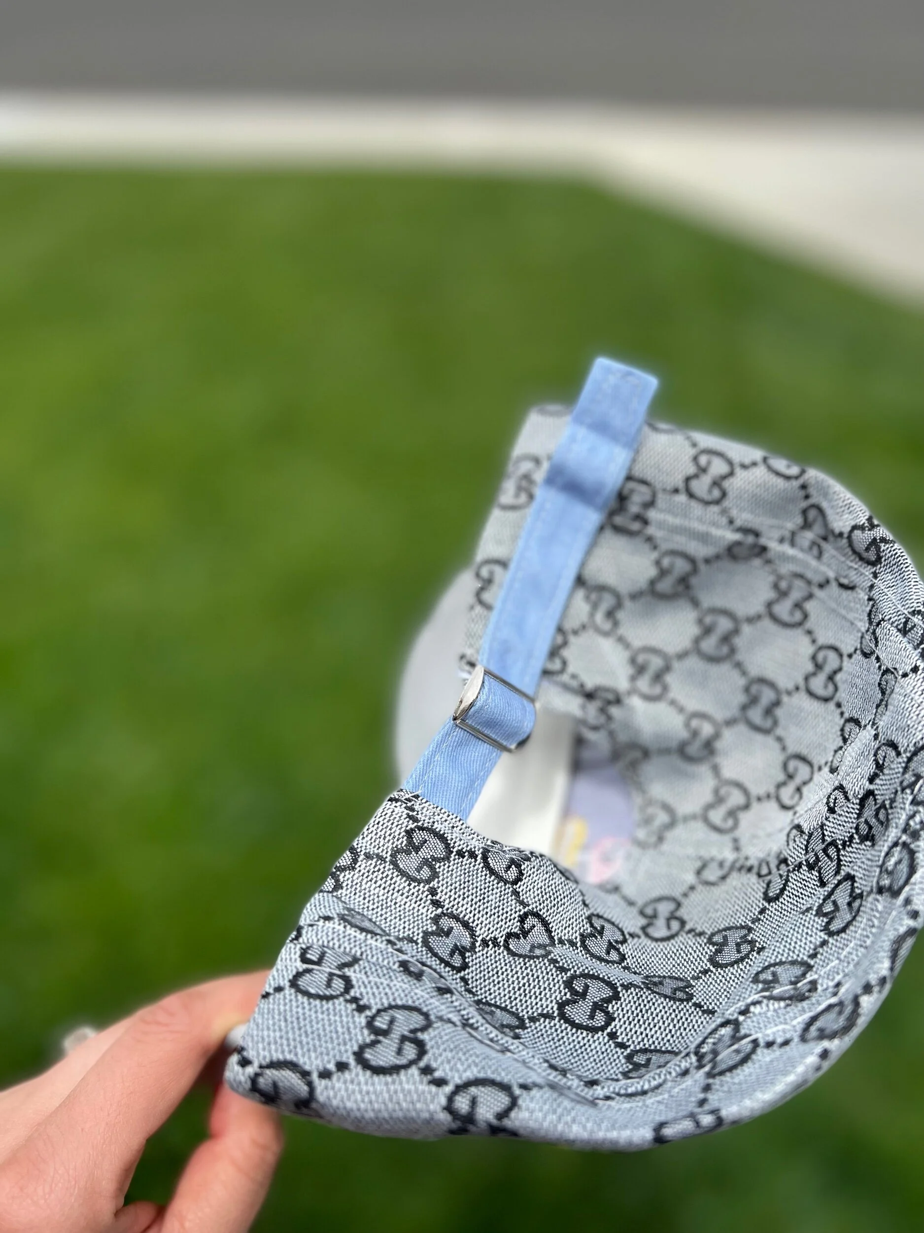 11EFDFE9-0A7C-47F8-93F3-137A1E340BD8