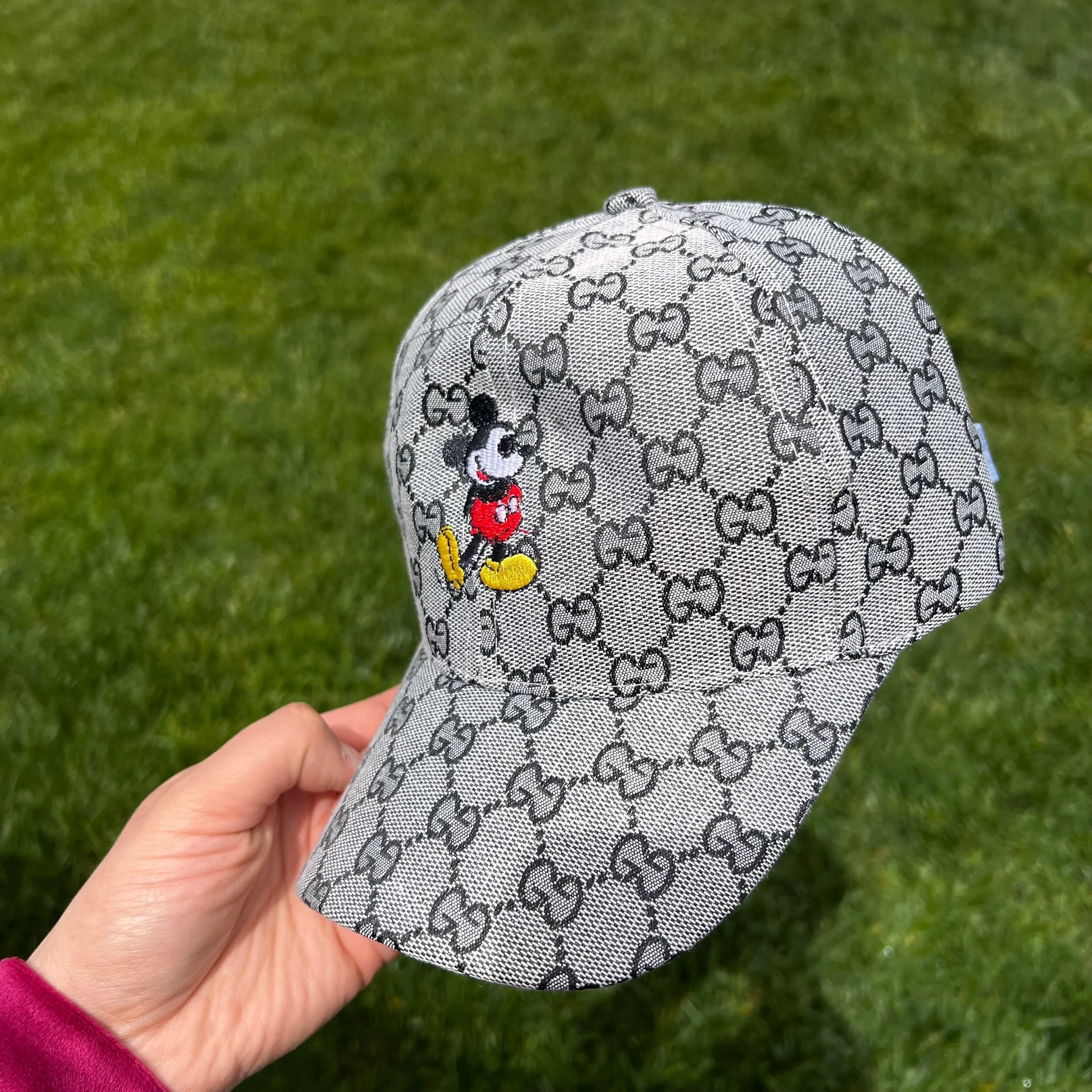 5C601BA9-9F65-41E7-8F06-4FC210EB3D61