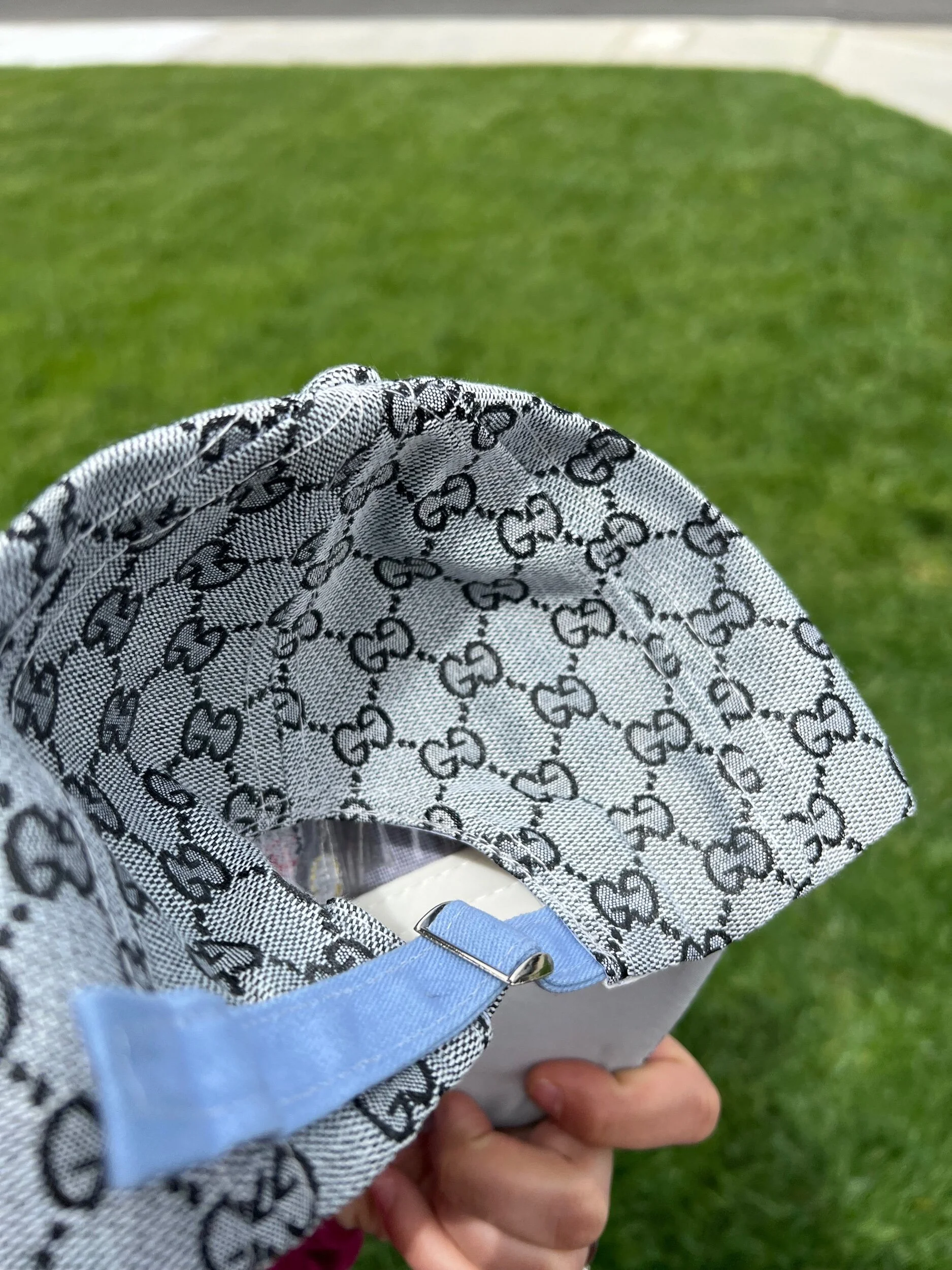 8AB2E21D-03CA-4DEC-9A66-16A058F9EE61