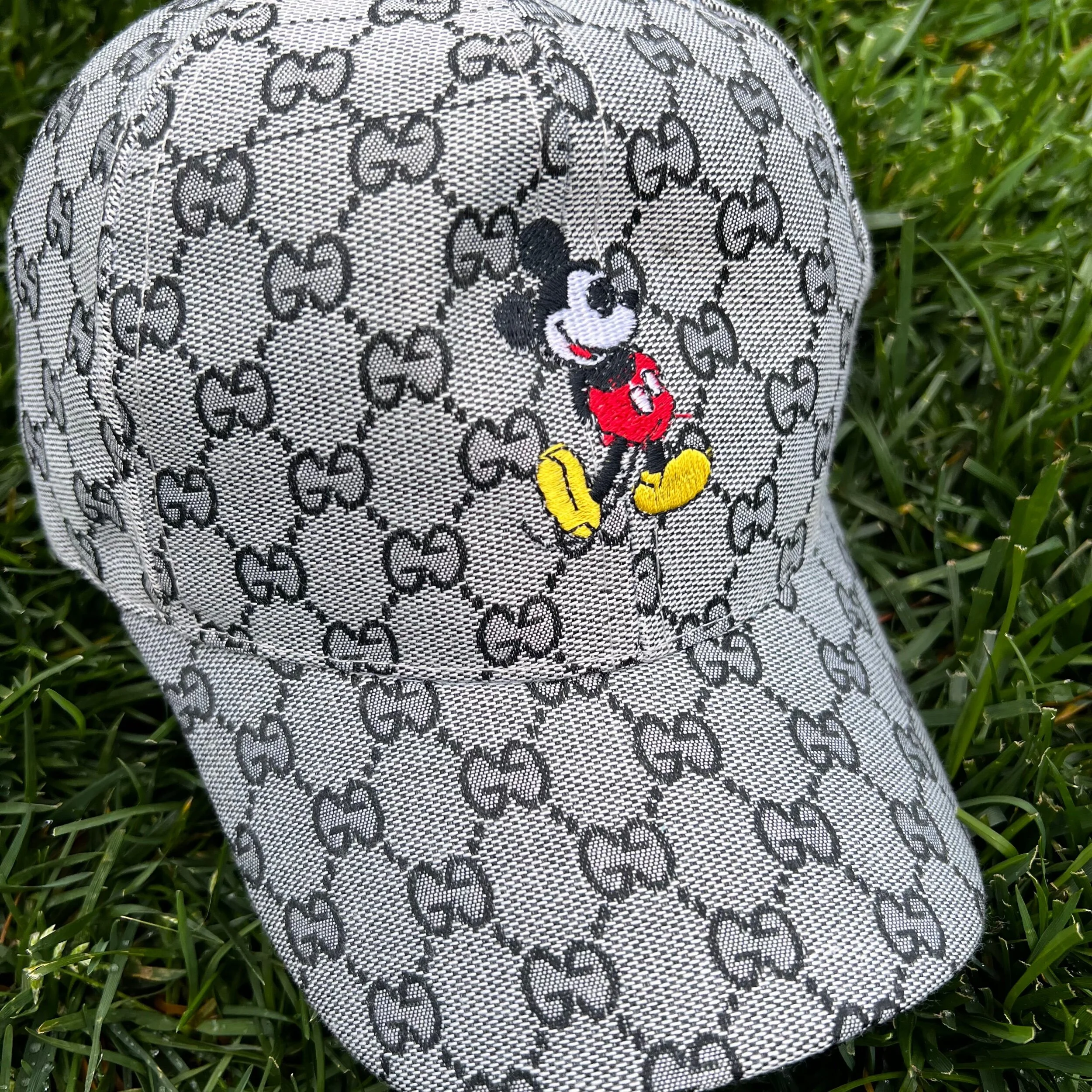 1865BA93-0E8D-4407-AFE5-8D133D236675