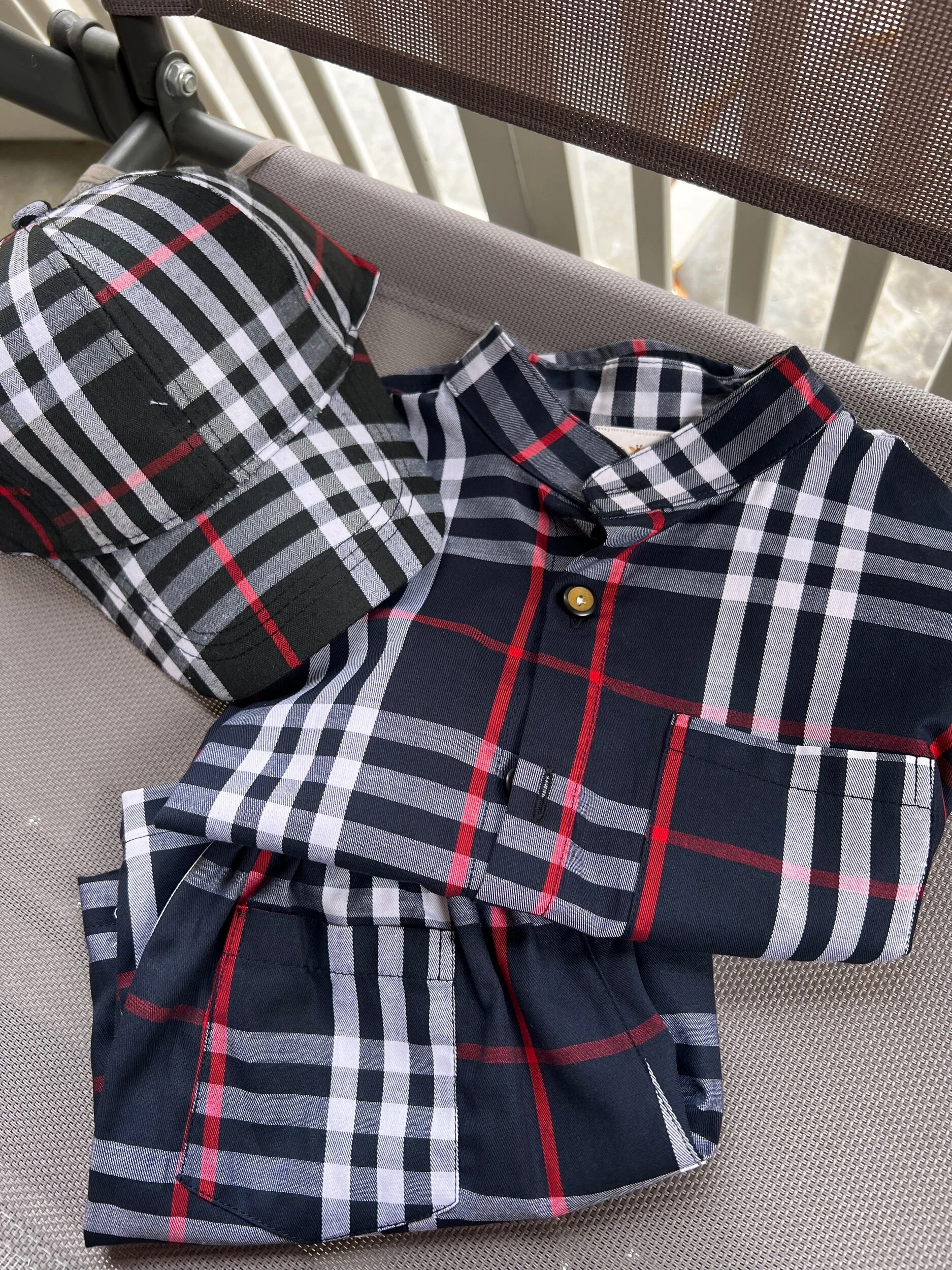 CDD01623-E43E-4D7D-9C8F-7E0183FE3FEA