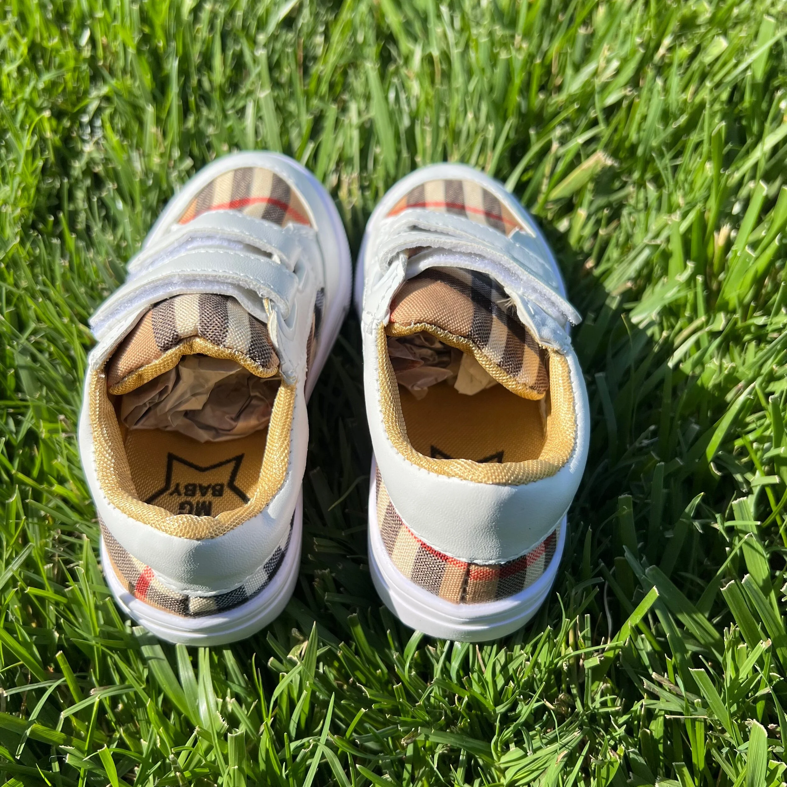 AE003AFE-D960-427B-B4E1-08DF8D8ABAFC