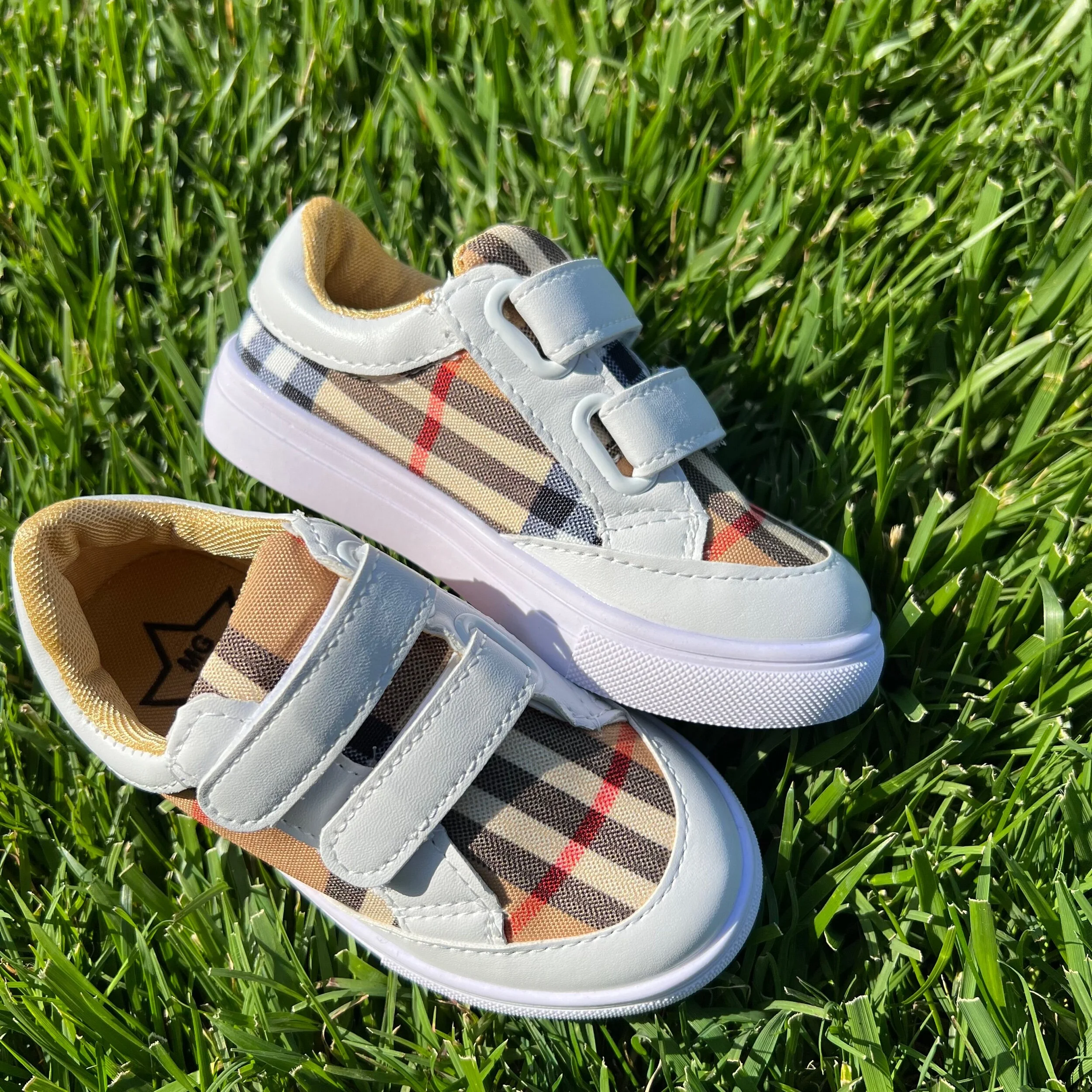 89300255-2E99-4277-892D-78FE2C72D2DD