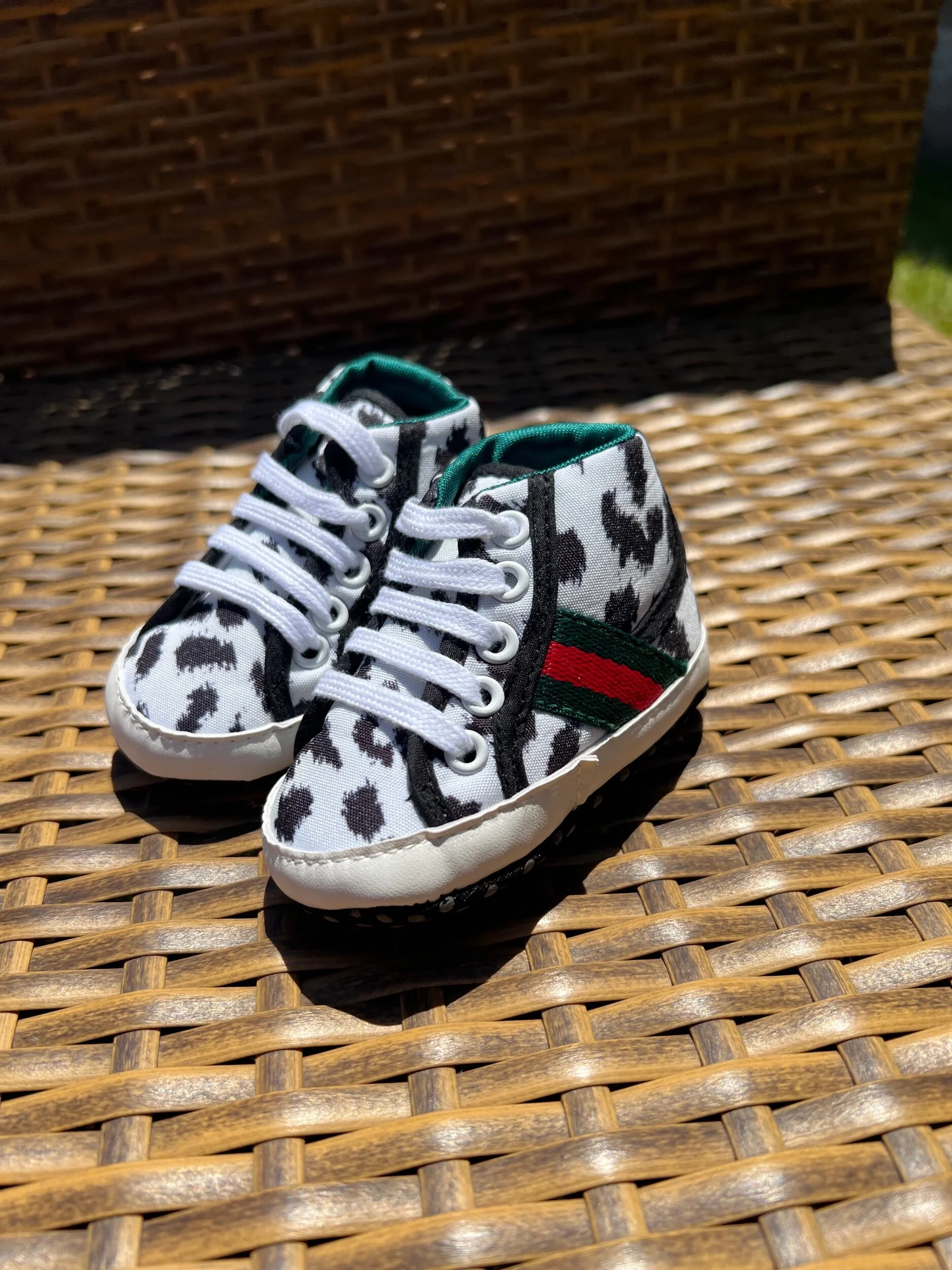 DF8569C1-A1B0-4170-ADB5-80E6FA5D3119