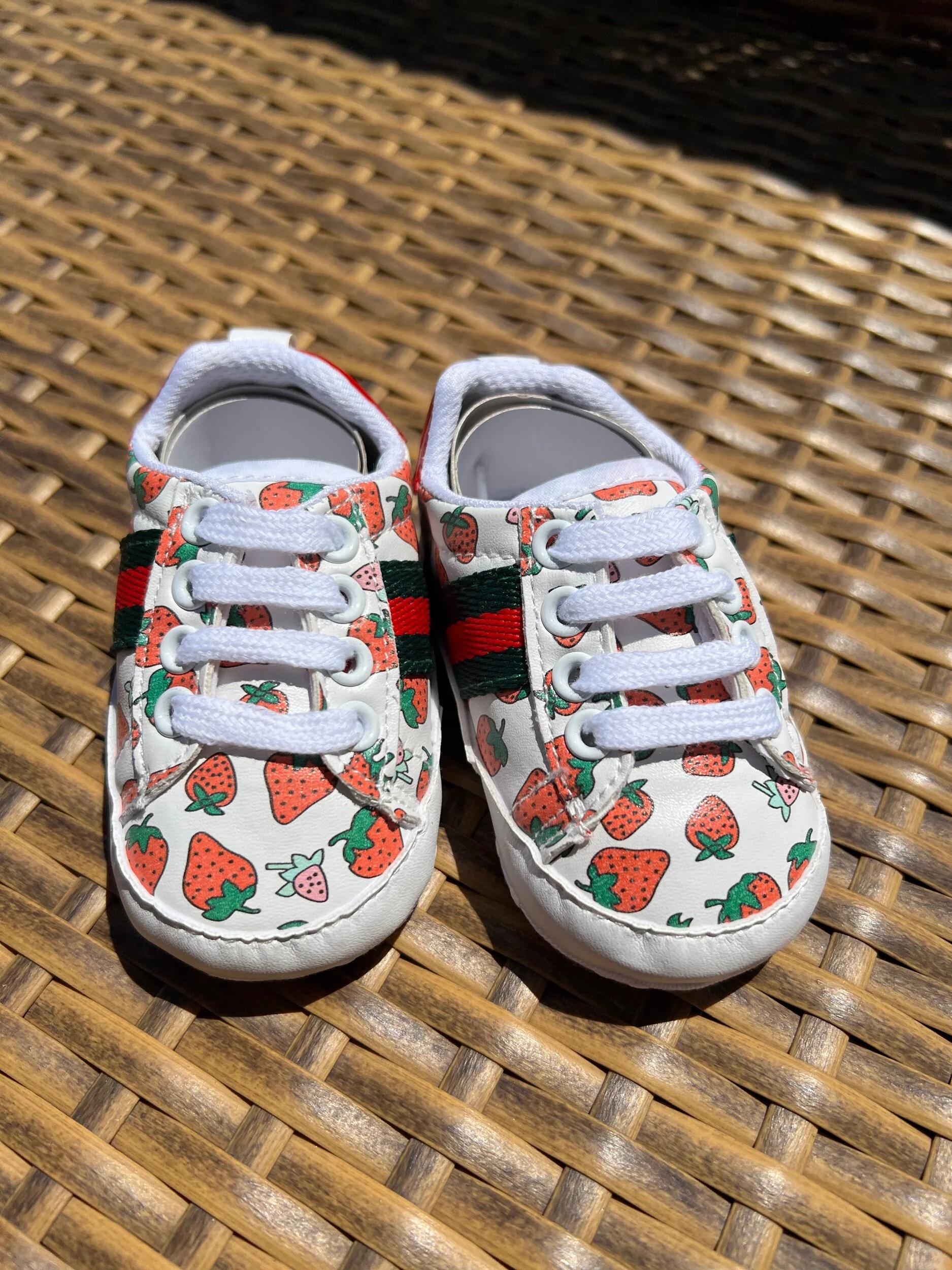 D9EA558F-21BA-4472-AA56-955FD3F81A42