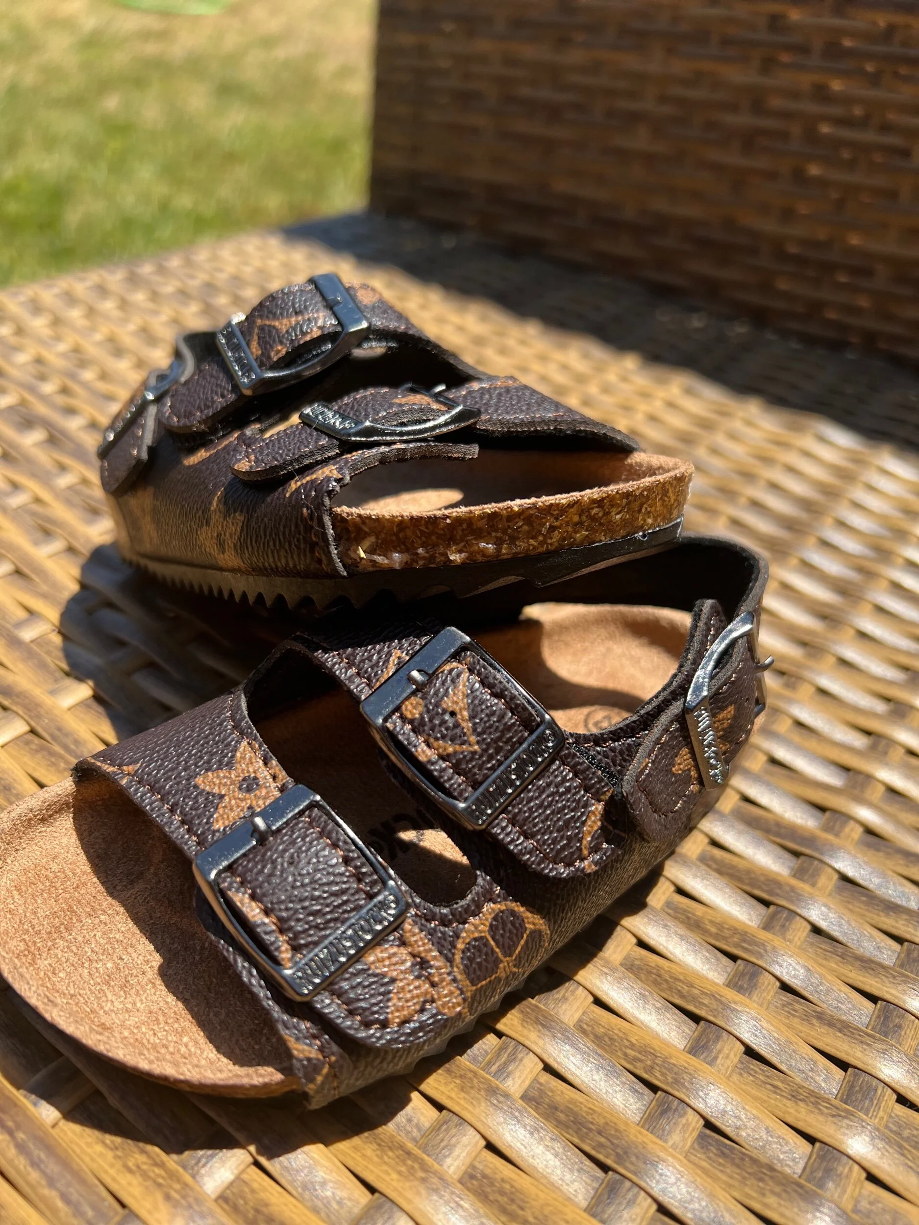 615C4BF4-A85C-4487-9362-F57819918ECF