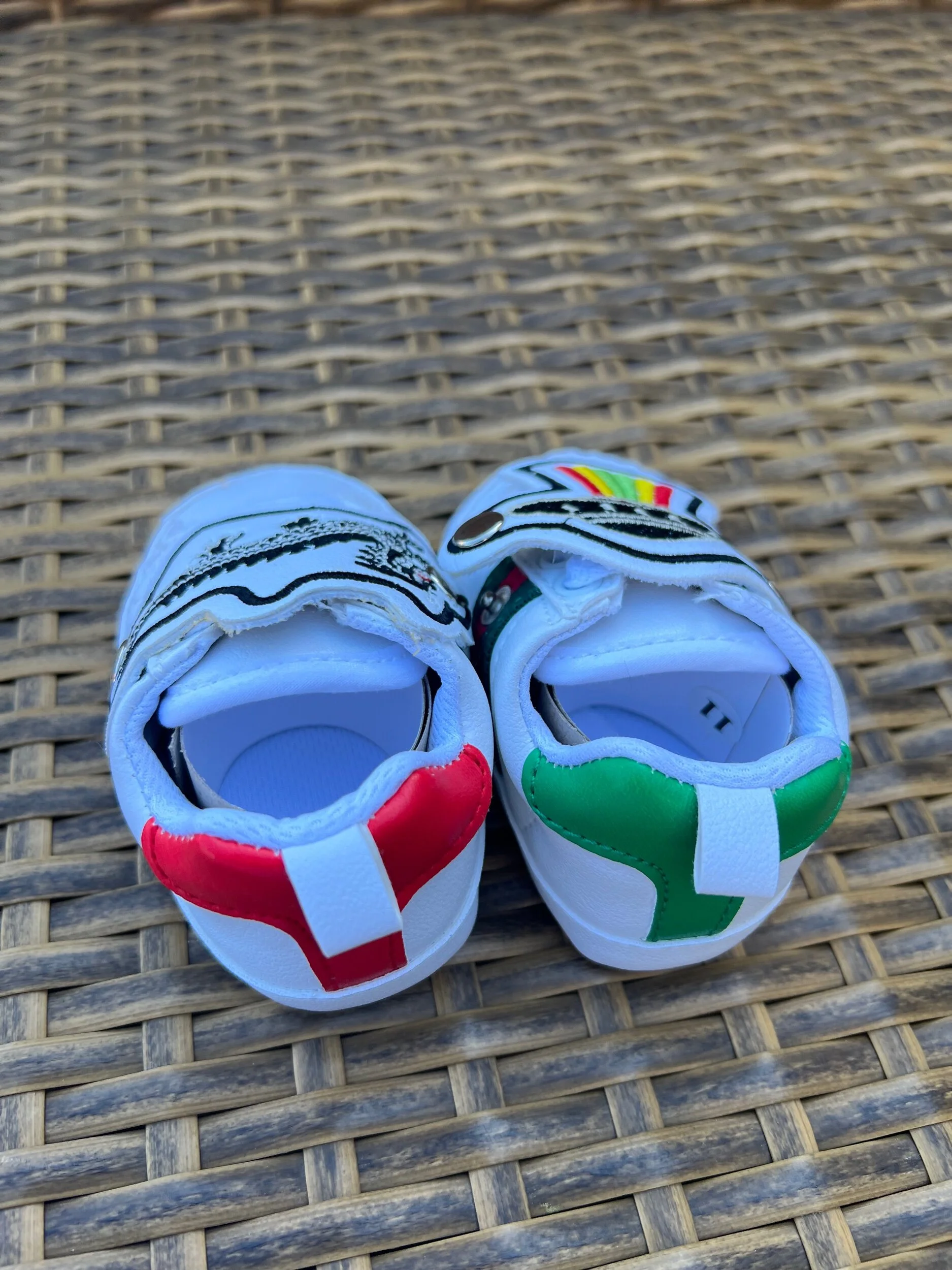 36684282-B70B-46F8-ACD9-192D6B4C2E05