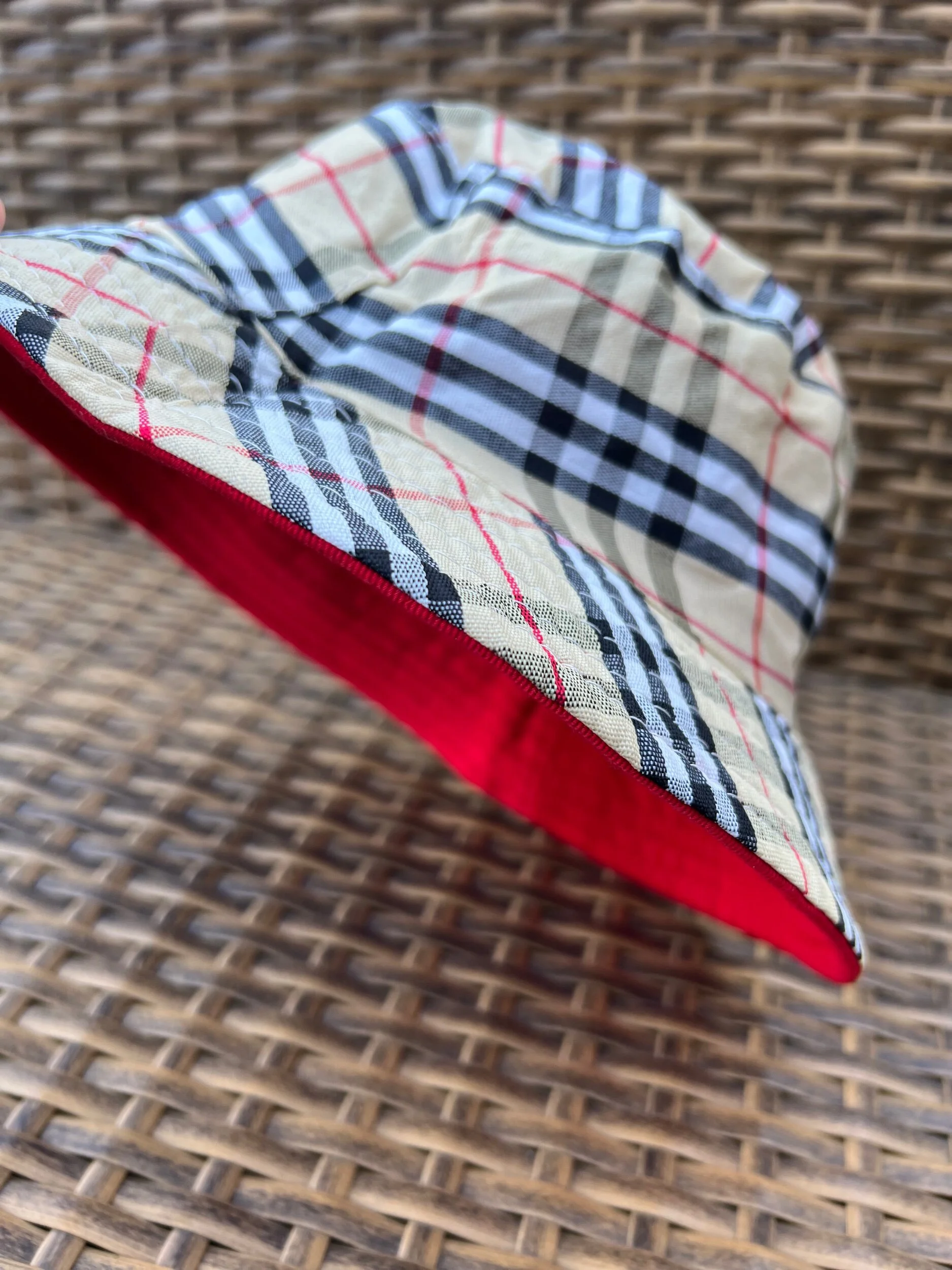 B1BC01EA-04BE-4FAB-94DB-1326356DFBAE