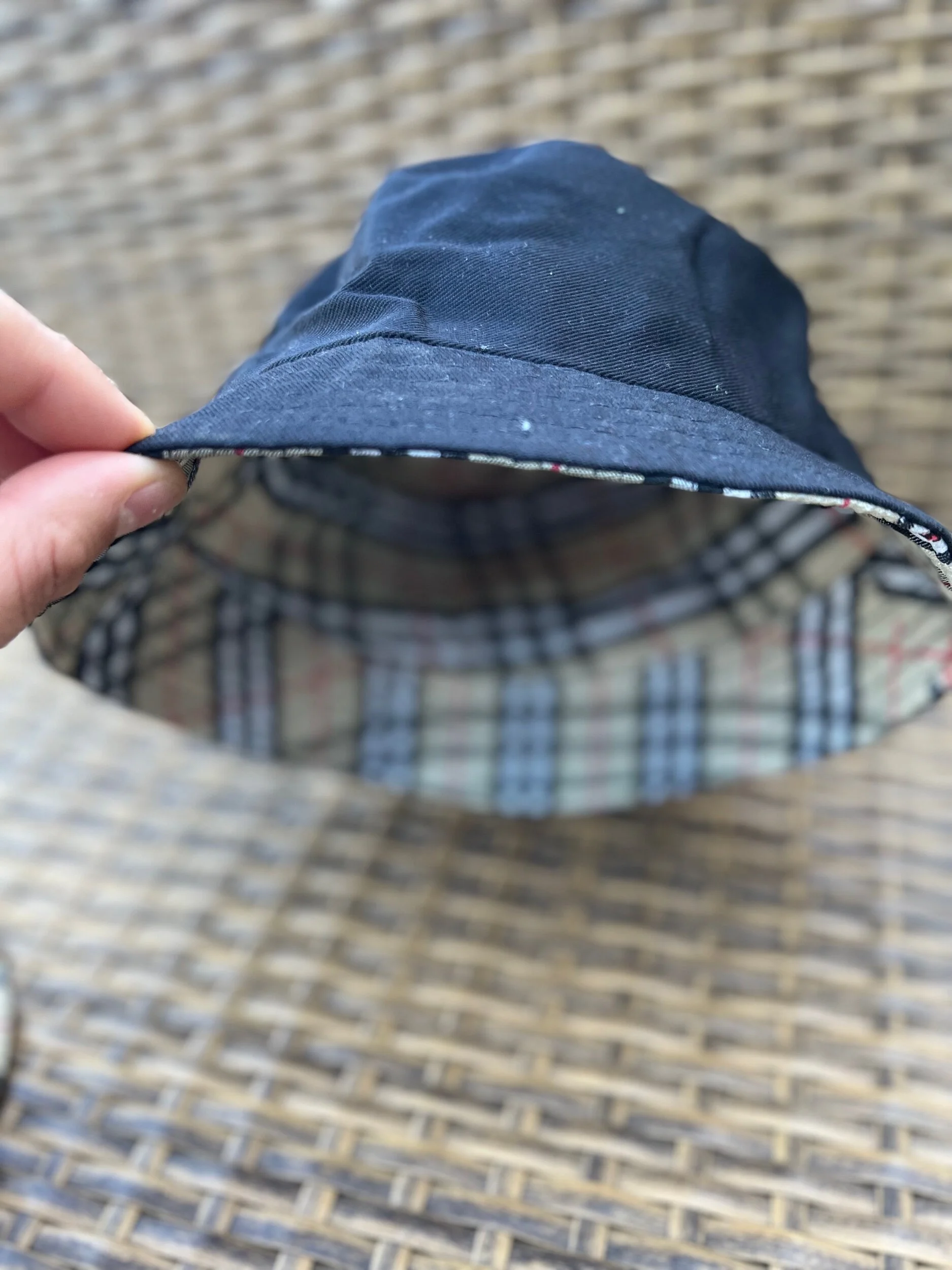 7974A6DF-4D97-4F9C-9444-4BD1D6D0F089