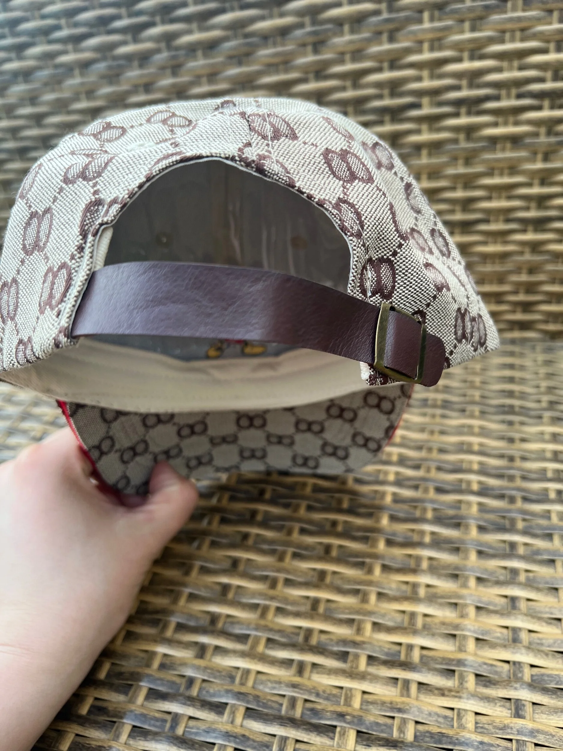 4F33DFA5-65FC-4089-A135-D24B7FEBD2C0