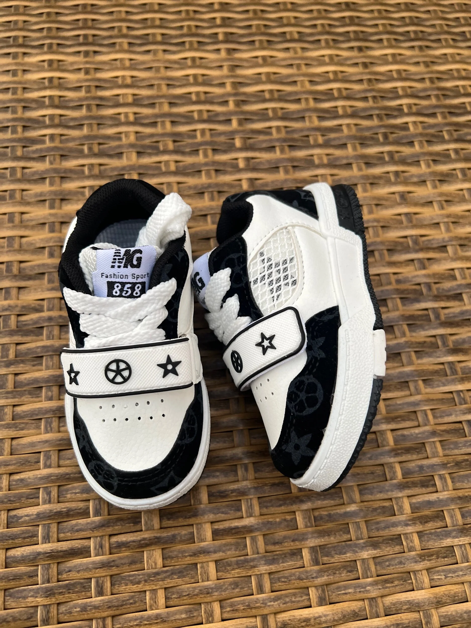 3976F311-2733-4256-A79C-FCD9EAE19487