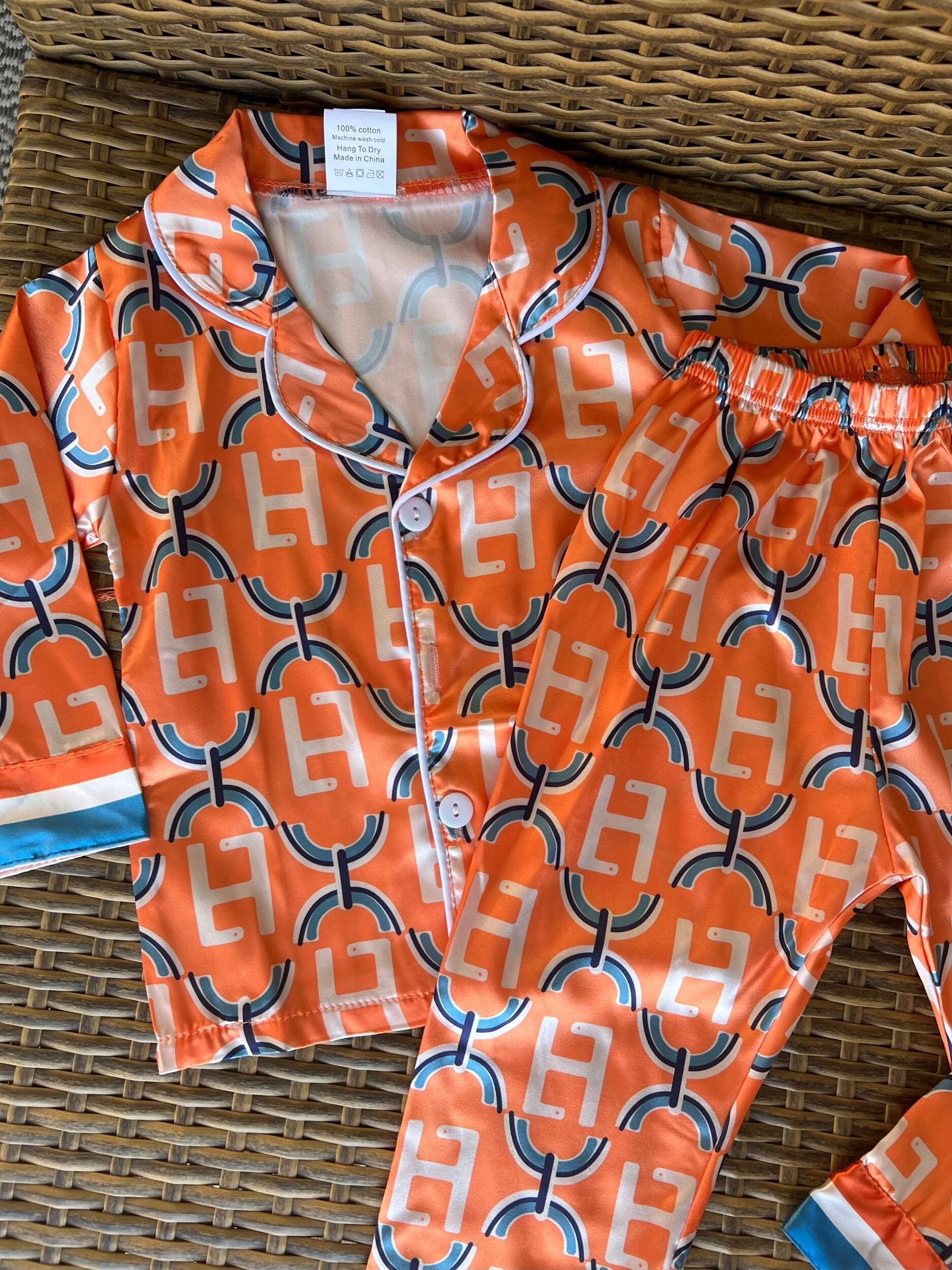 E40A3AF3-3D9A-4932-A864-0AF11F961E5F