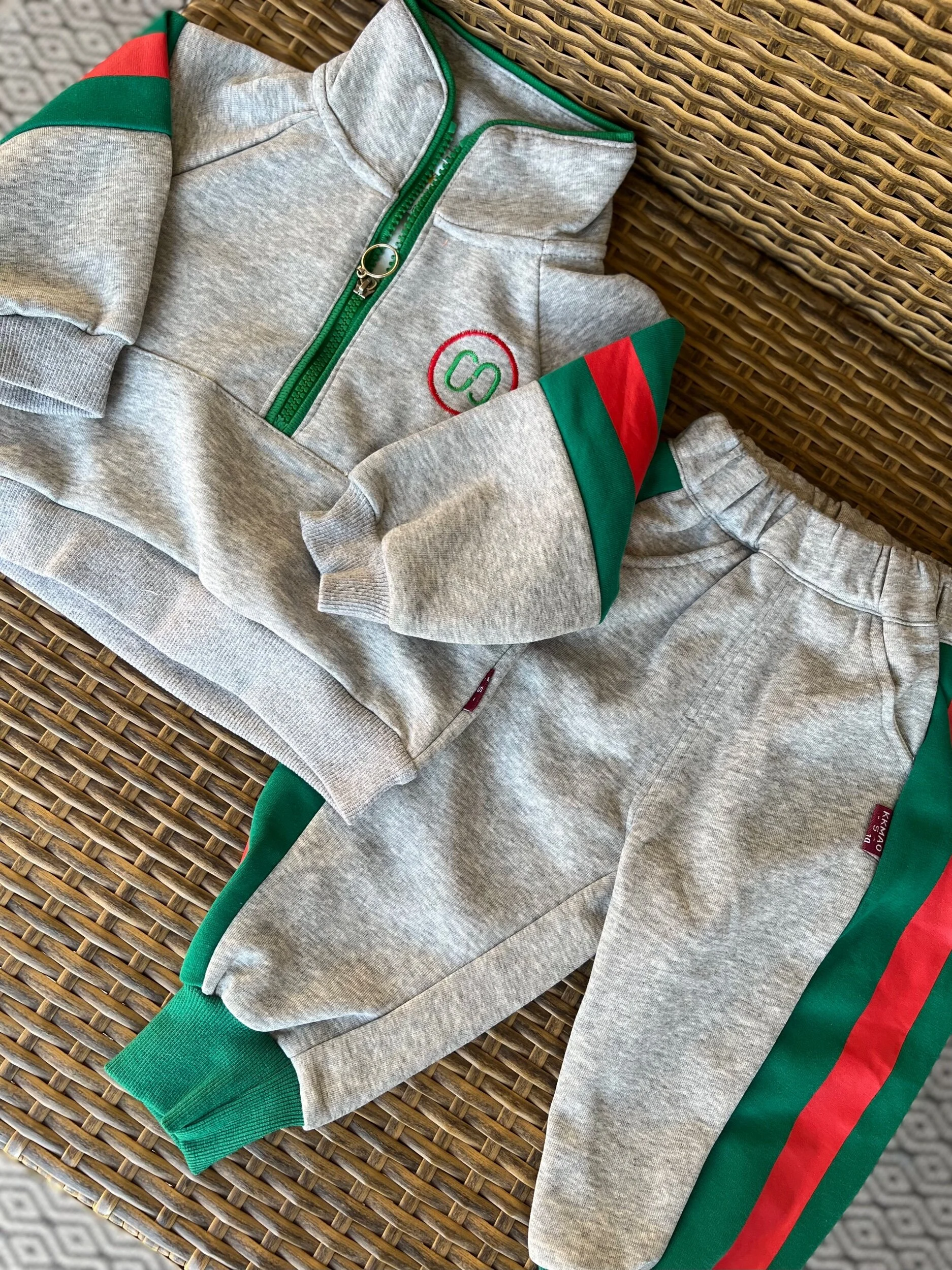 B3EB6EDF-7CF3-469E-BCC2-EB73492311CC