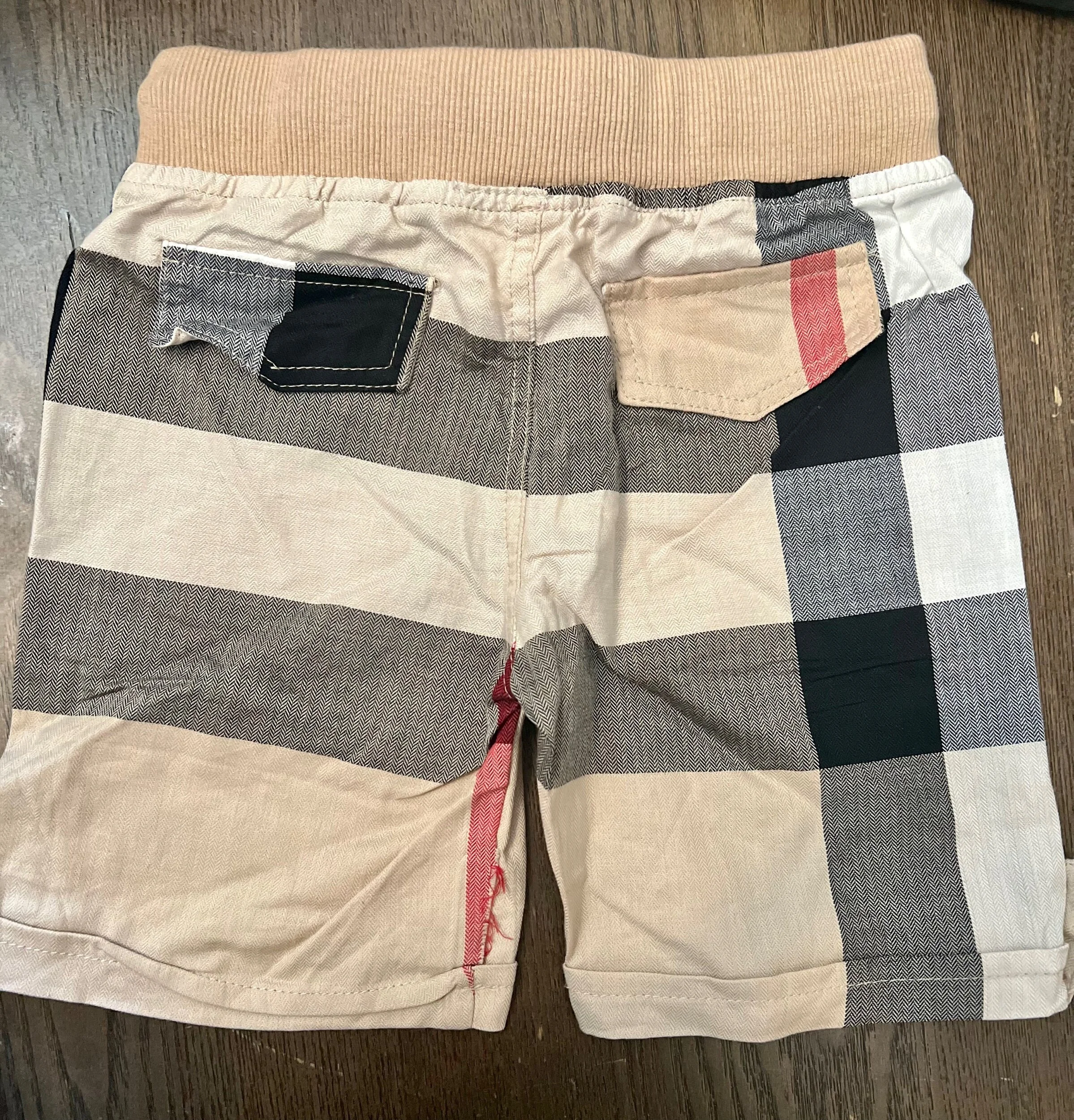 E2B649DF-3127-4D74-8126-528061D19596