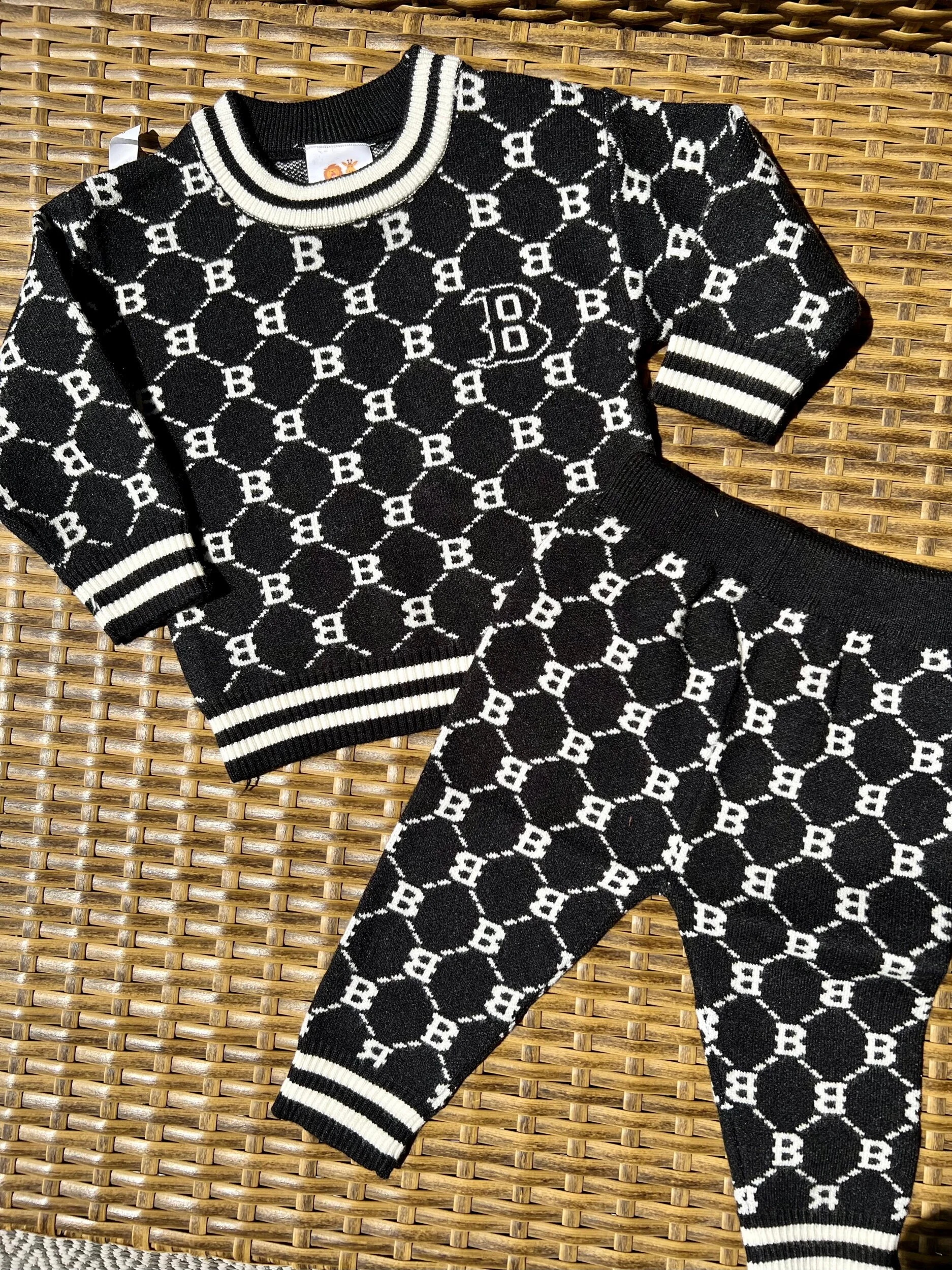 9A977299-E635-4182-A3C9-B5D587E267E7