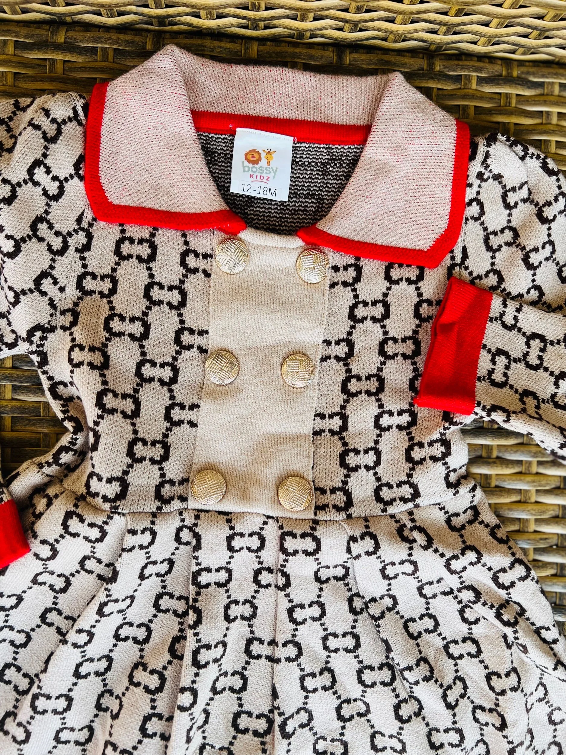 DCA99E91-5B32-41D4-A8EE-D9CA8094EF98