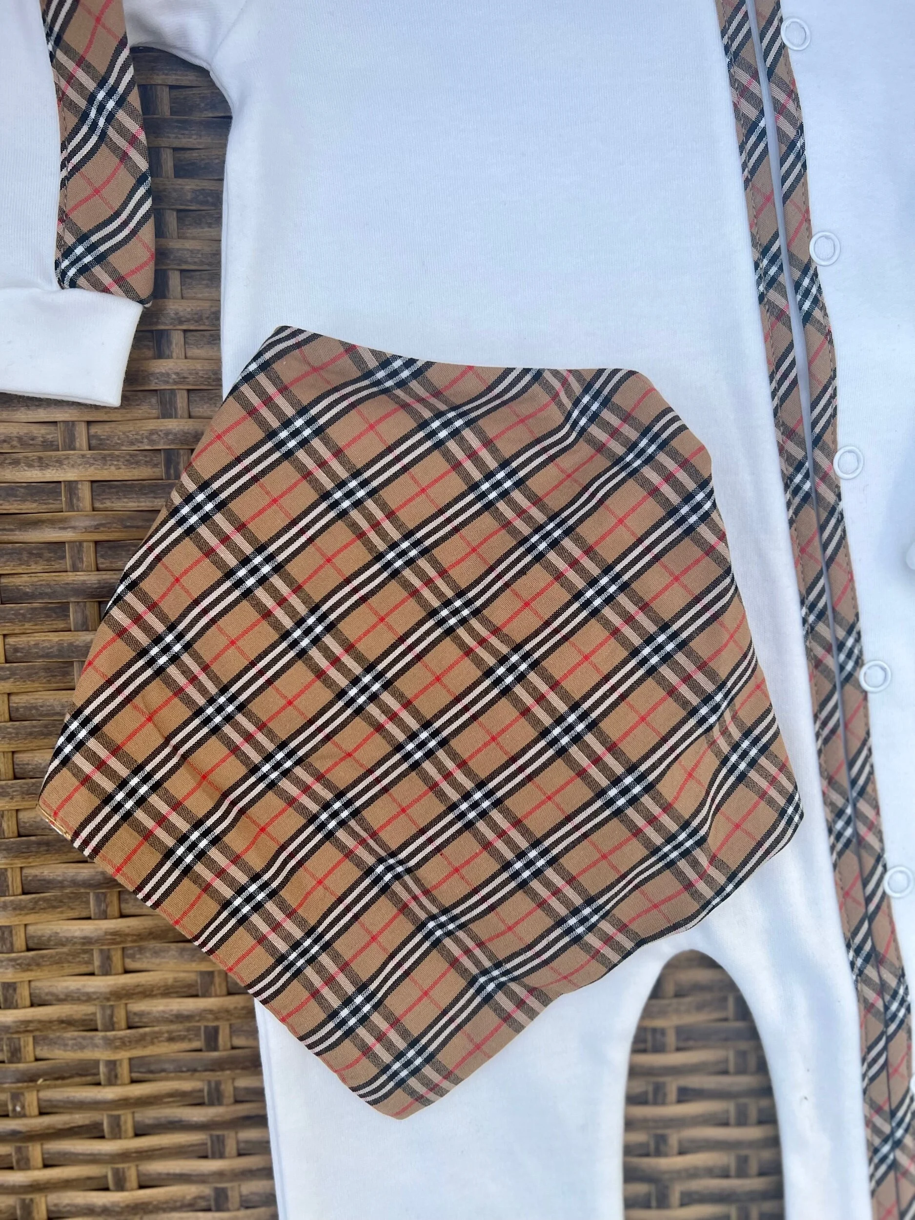 95C71FBD-B497-4AEC-9A75-6F89E7B3090F